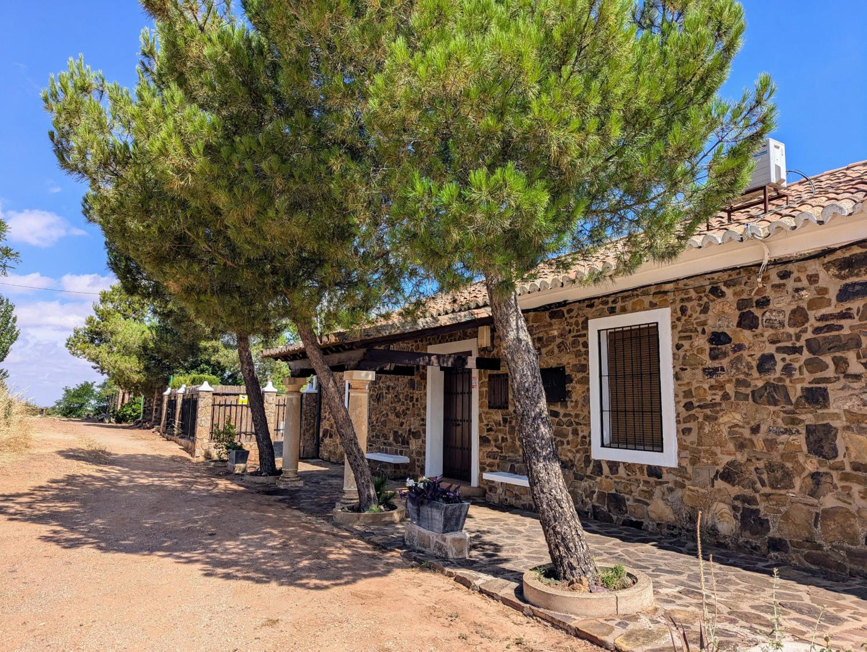 Casa Rural de la Virgen con patio y barbacoa ideal grupos view 5