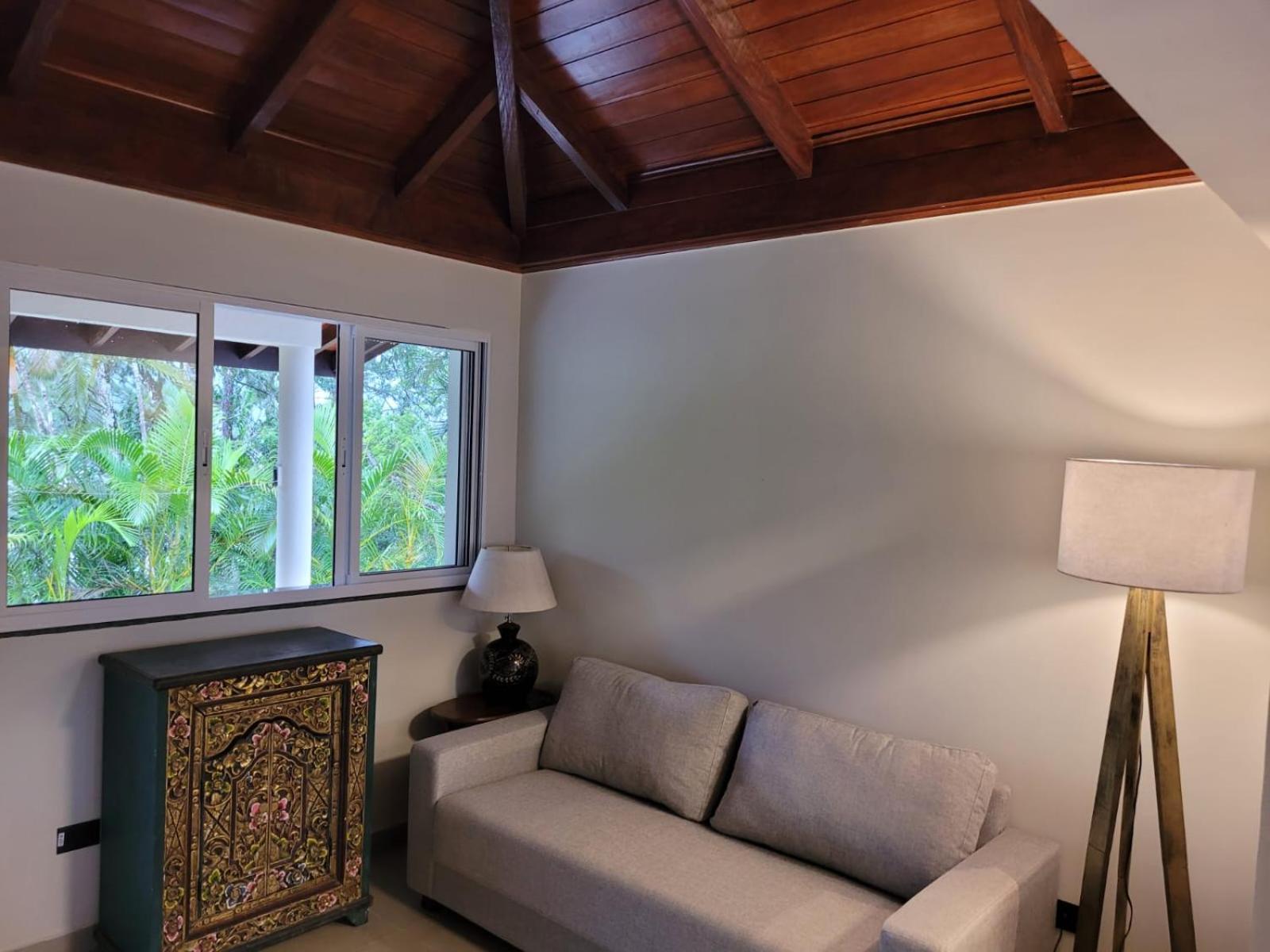 Villa Ubud - Casa com piscina privativa e vista para o mar em Ubatuba