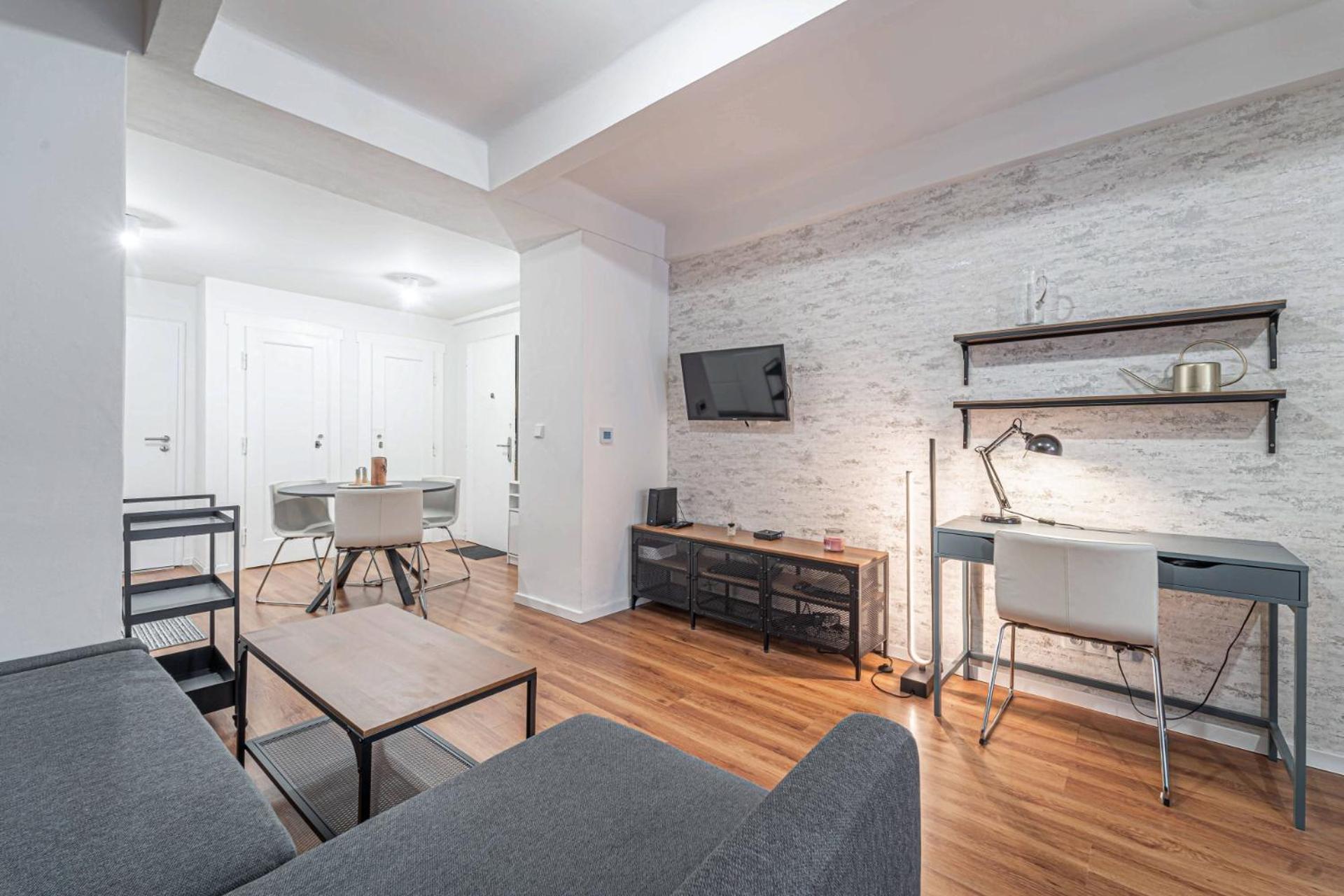 ZizkovZen Apartment by Rentez