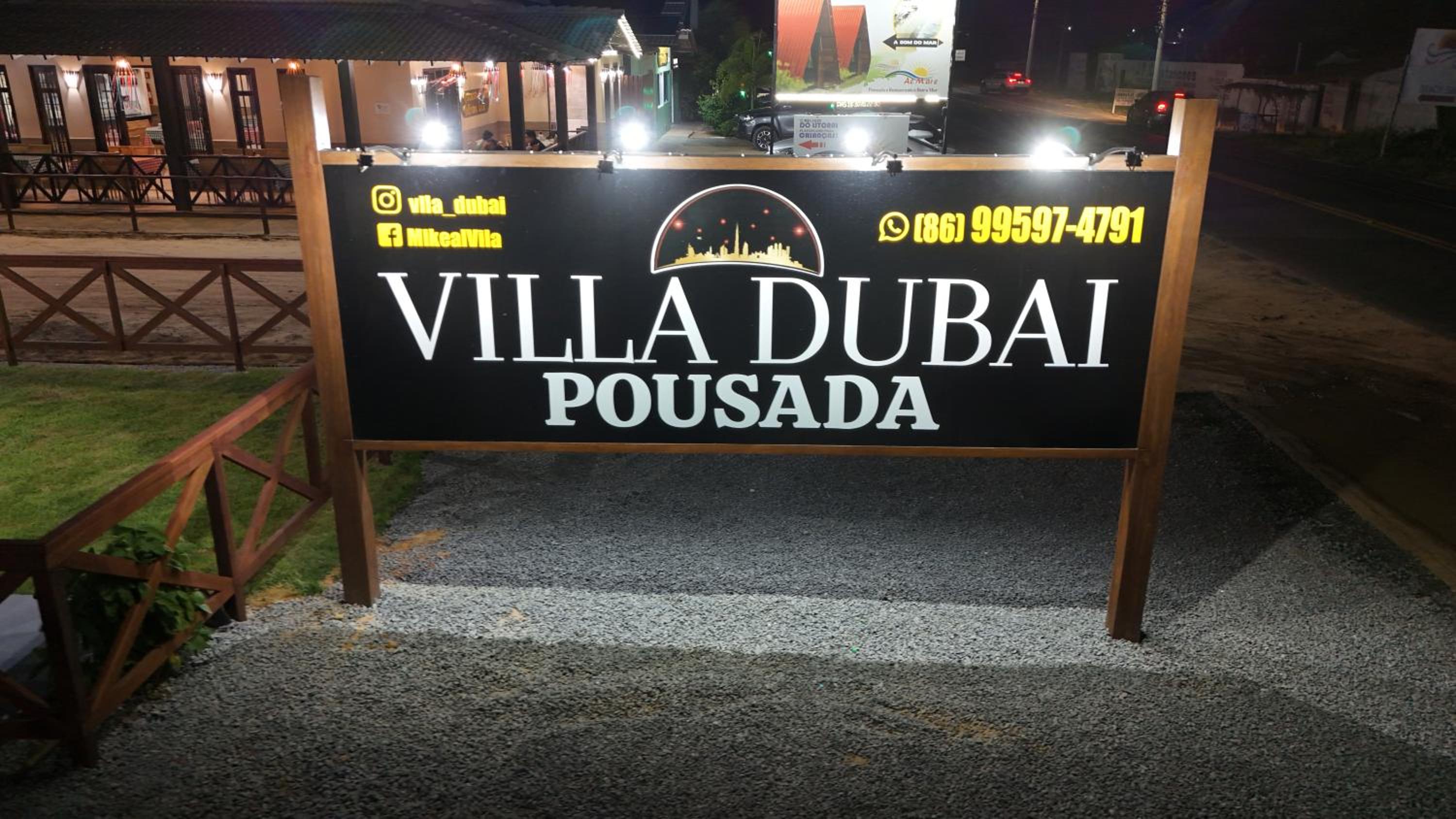 Villa Dubai Pousada, Restaurante e Pizzaria