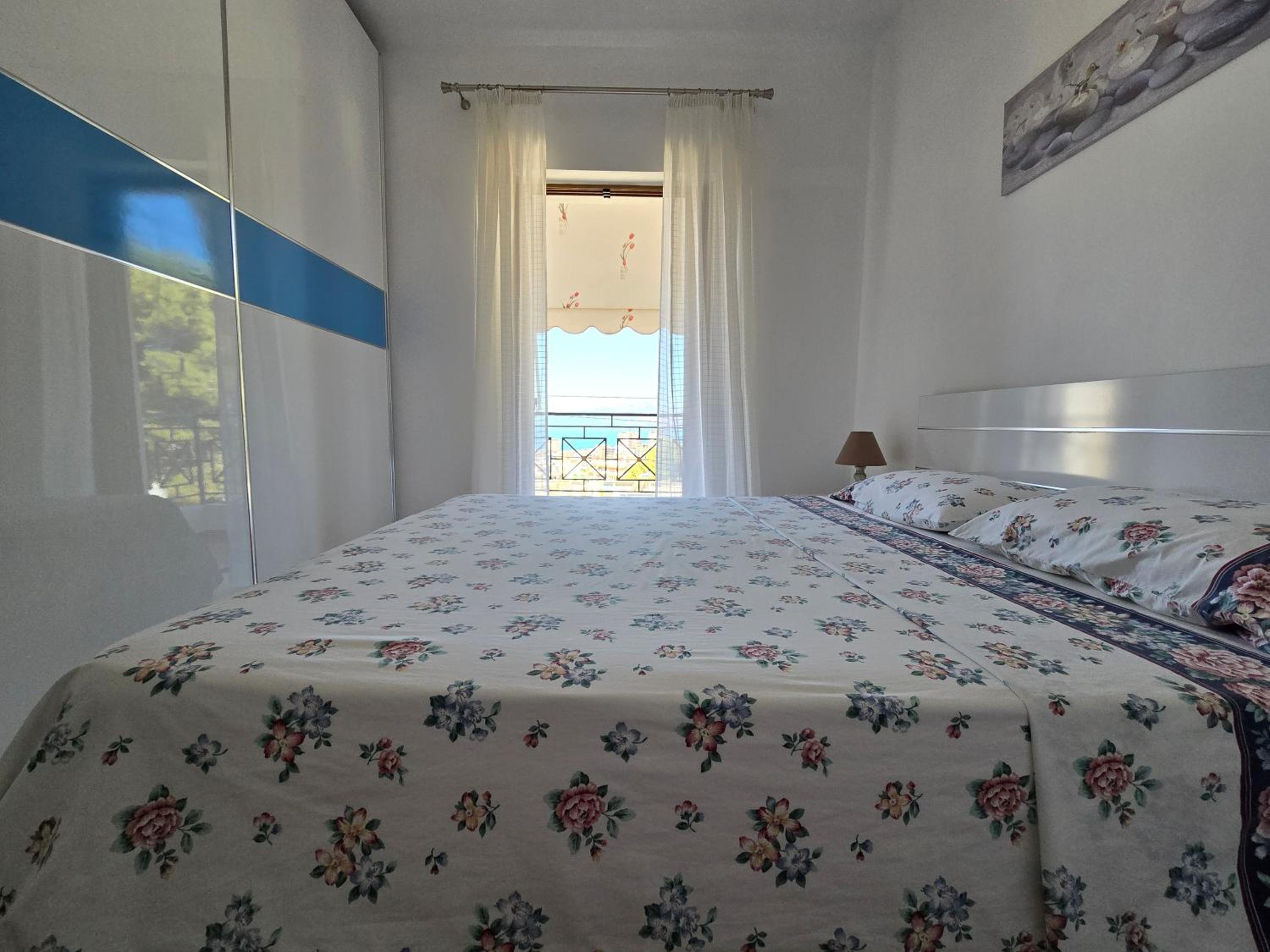 Lovely 1-bedroom rental unit with free parking on premises