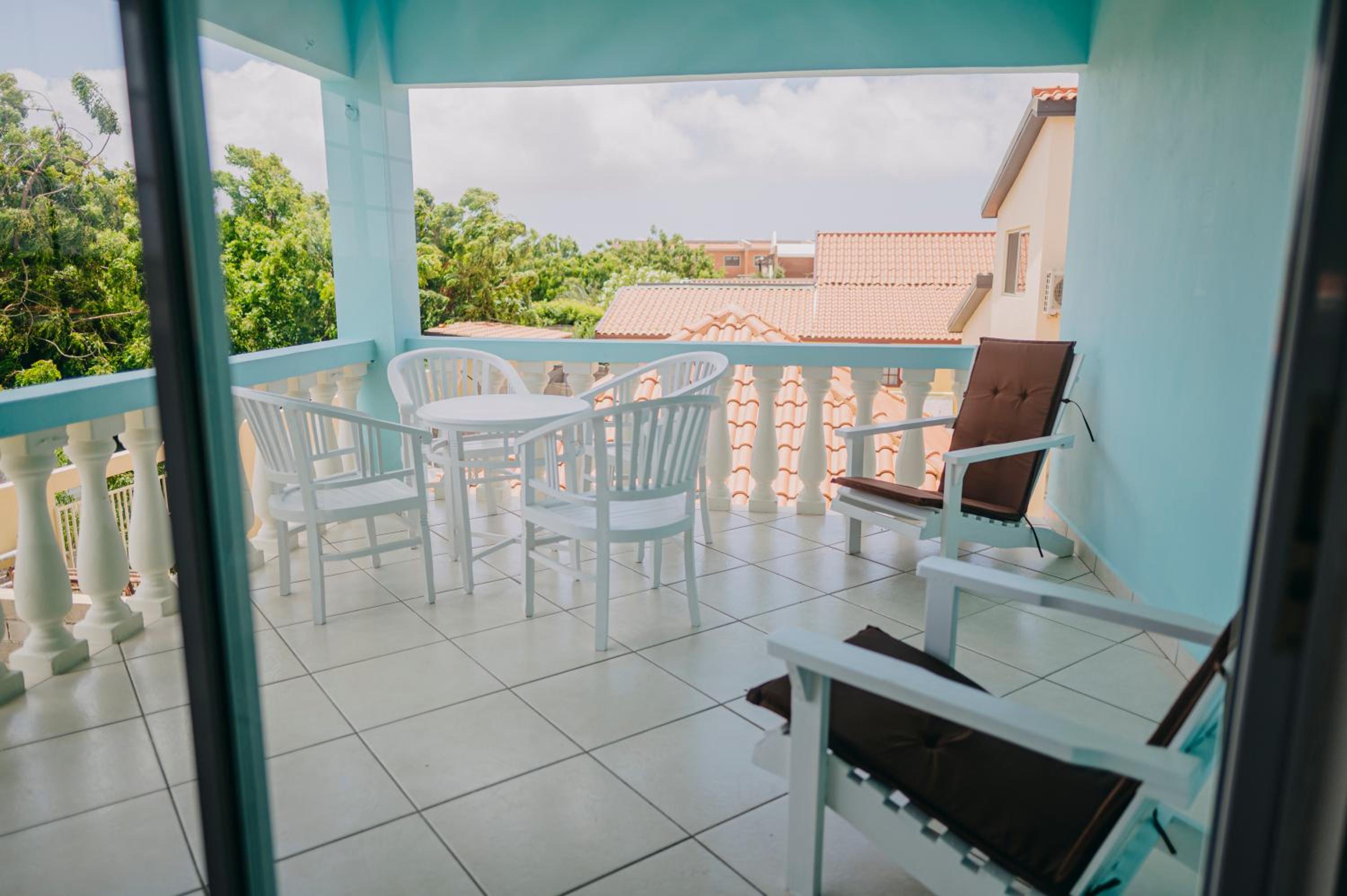 Impressive 1-bedroom apartment 3 km from Eagle beach