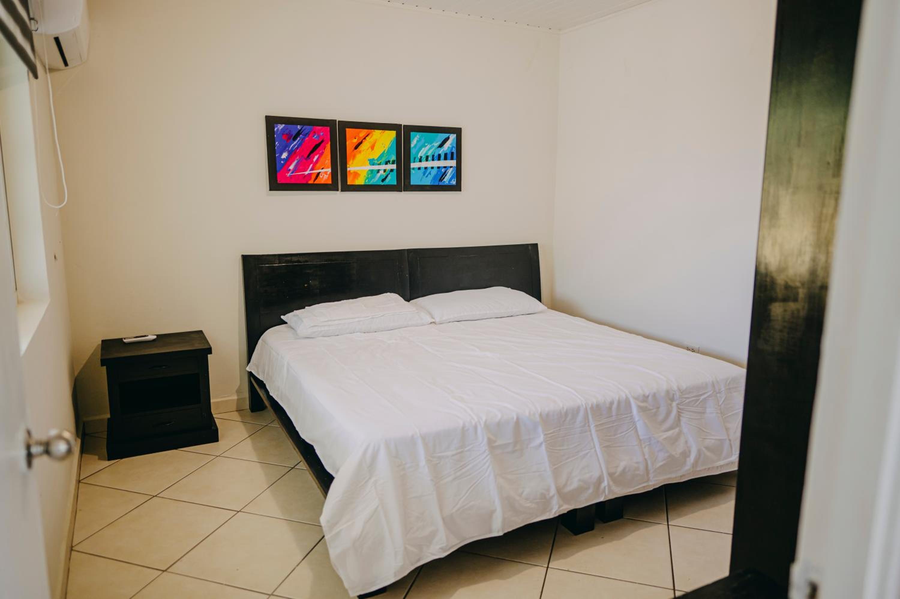 Impressive 1-bedroom apartment 3 km from Eagle beach