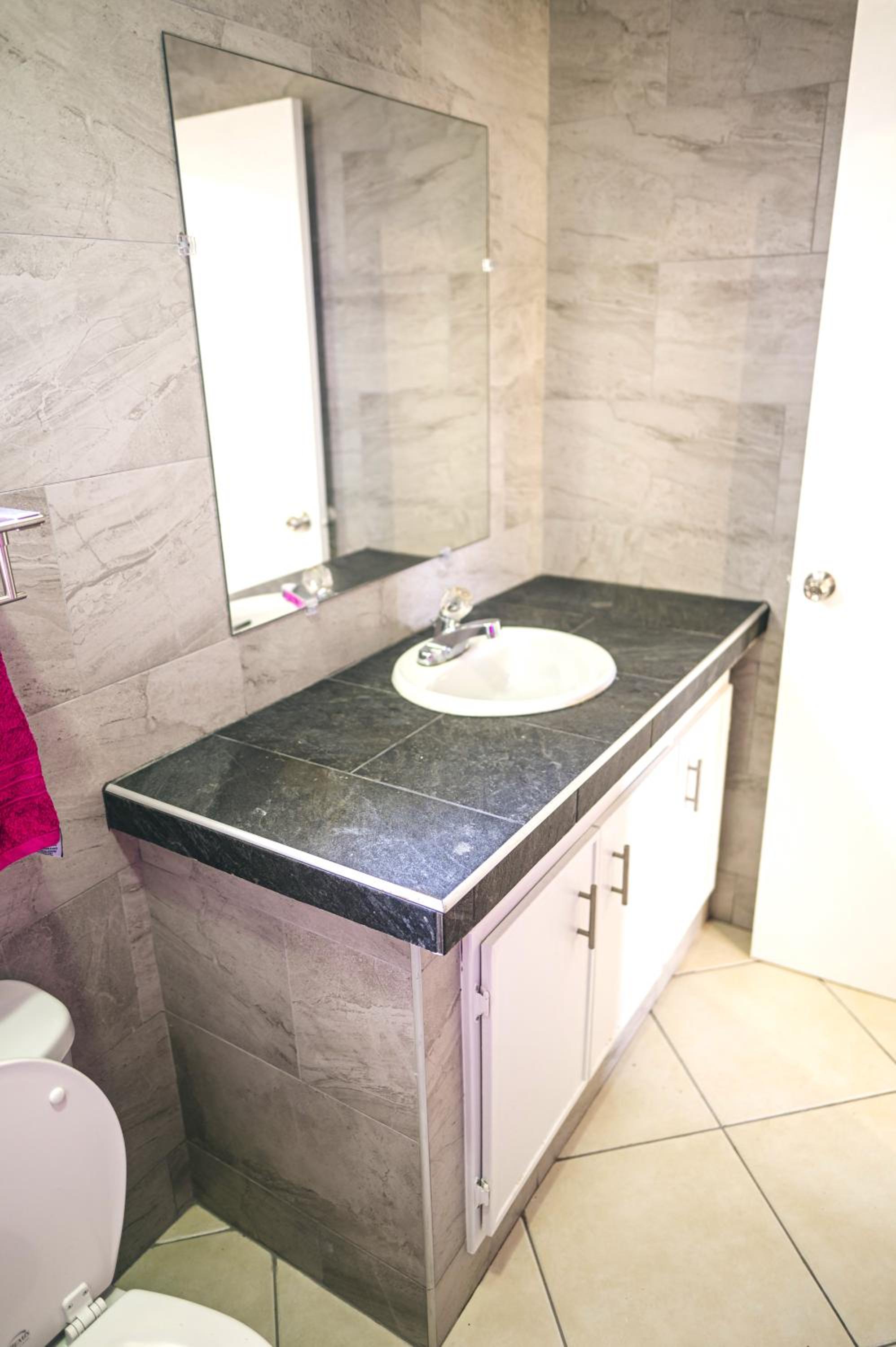 Impressive 1-bedroom apartment 3 km from Eagle beach