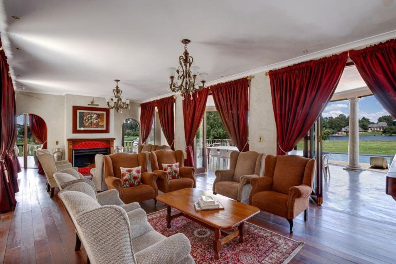 VaalVilla Rustic Holiday Home