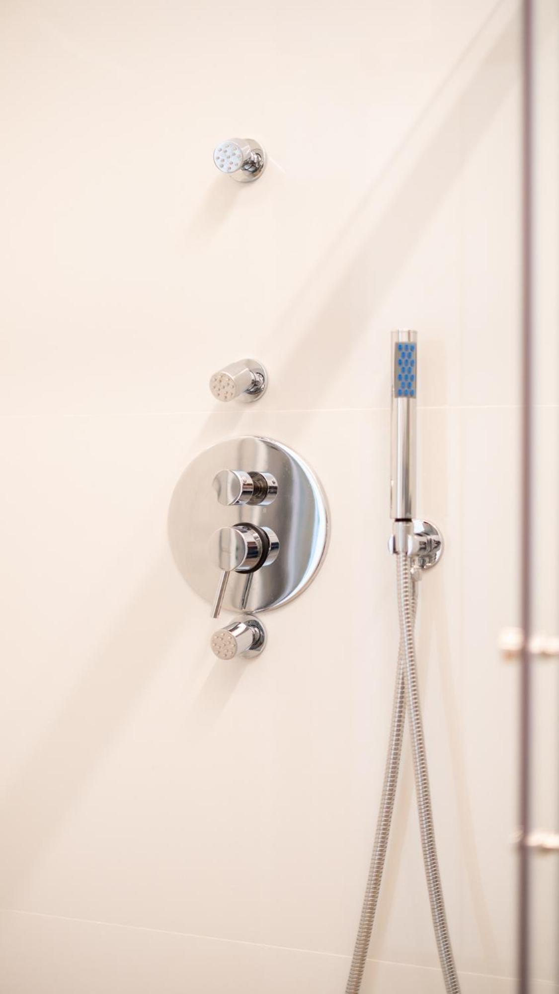 Meteora Smart Suites
