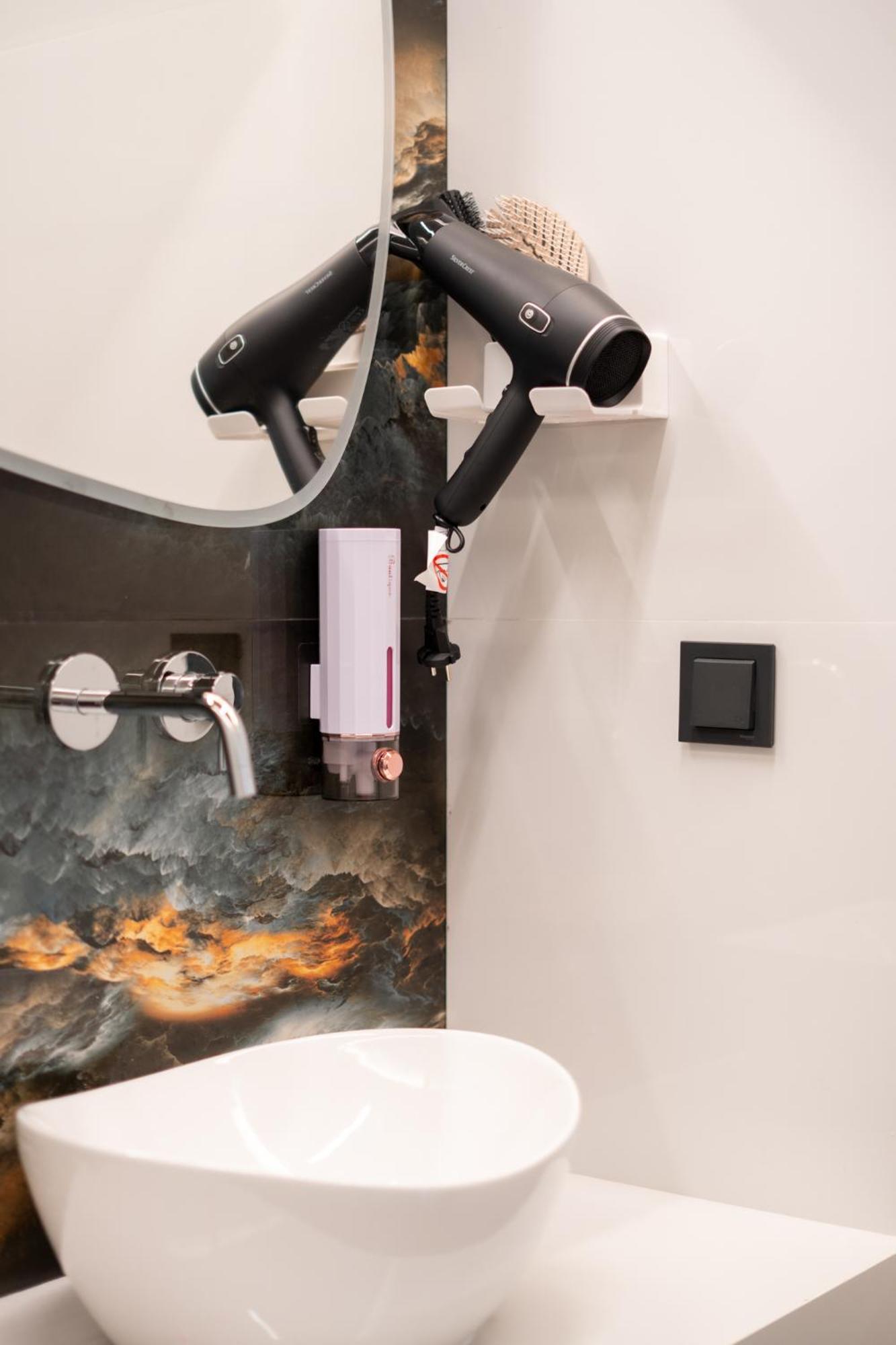 Meteora Smart Suites