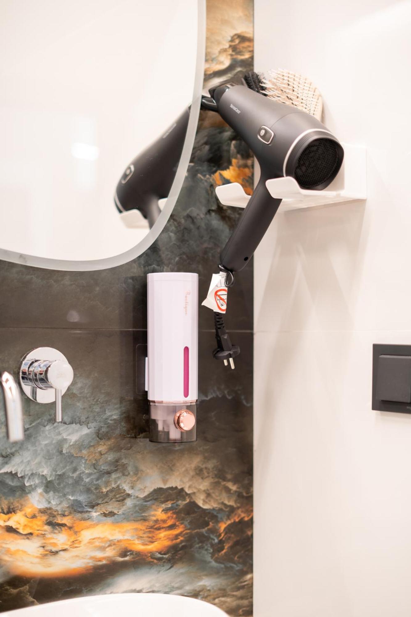 Meteora Smart Suites