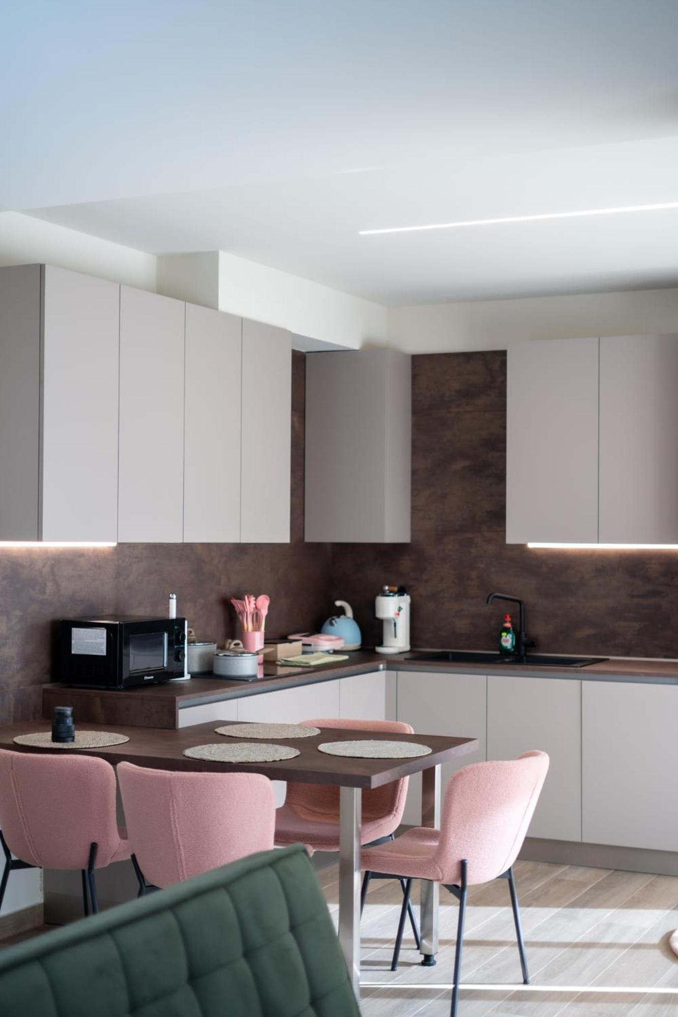 Meteora Smart Suites