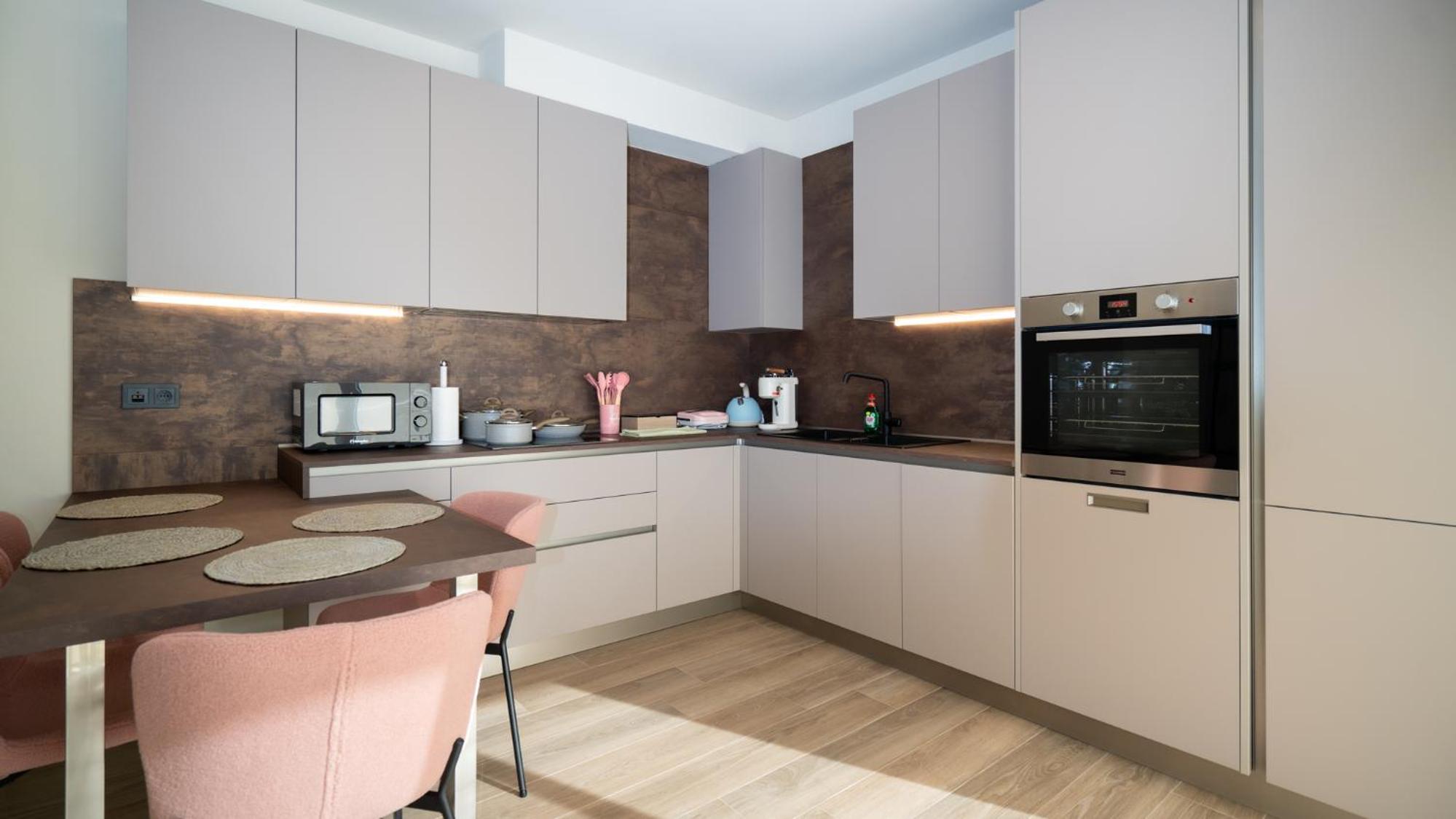 Meteora Smart Suites
