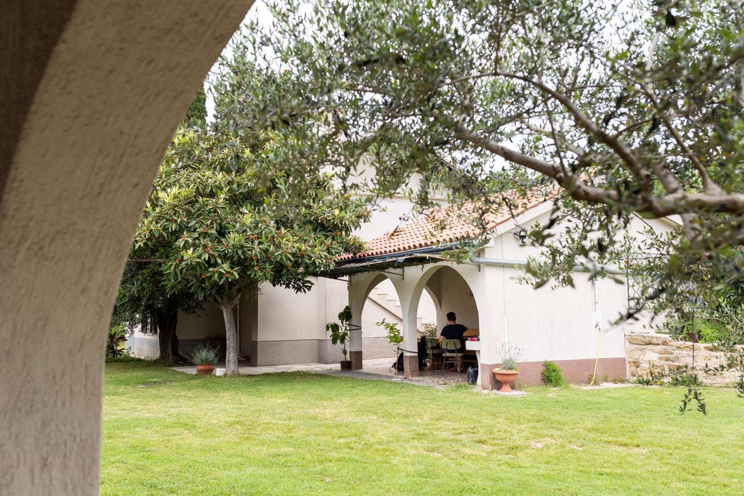 Photo 32