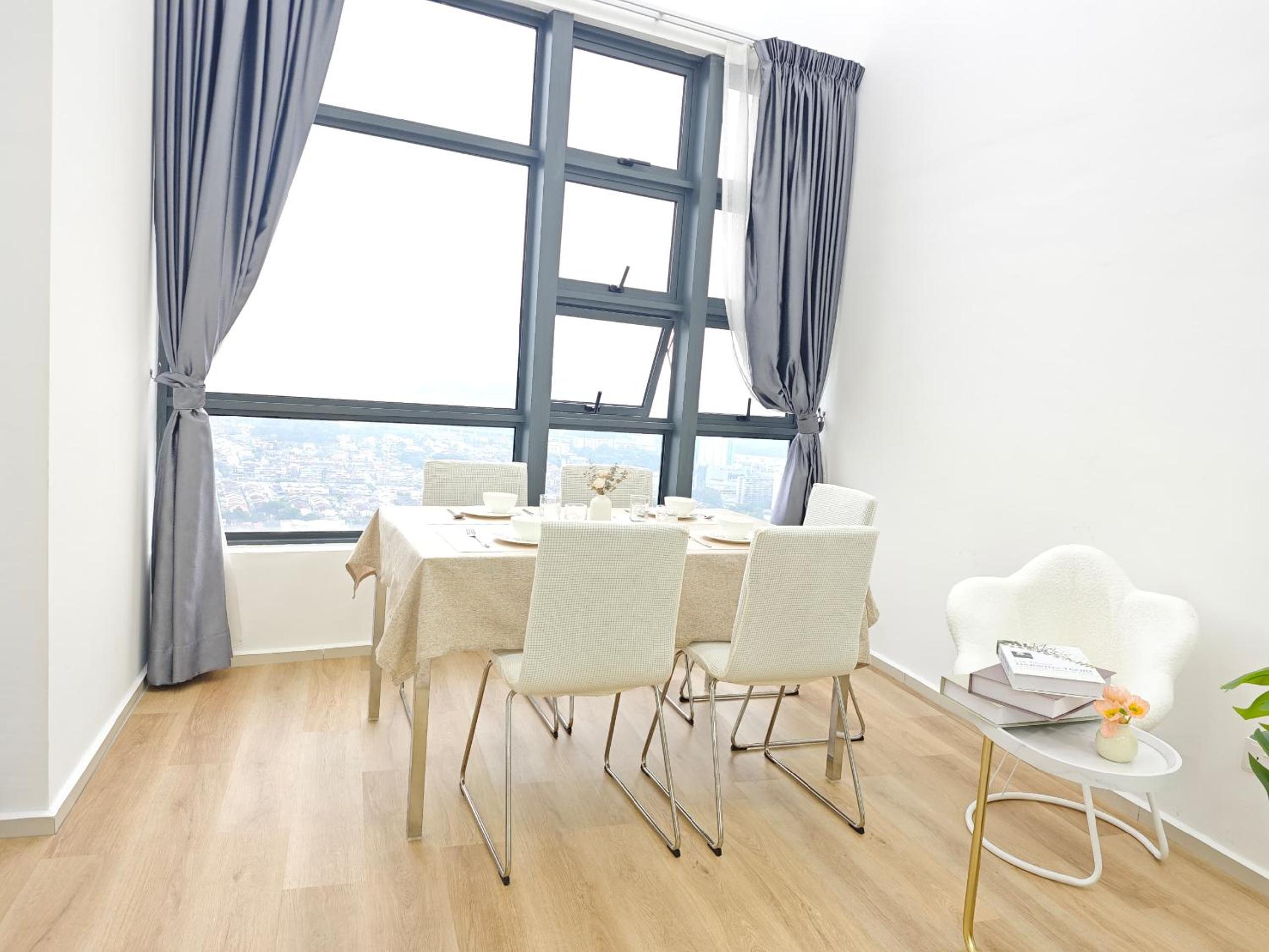 Urban Loft MRT Convenience KLCC Nearby in EKO CHERAS