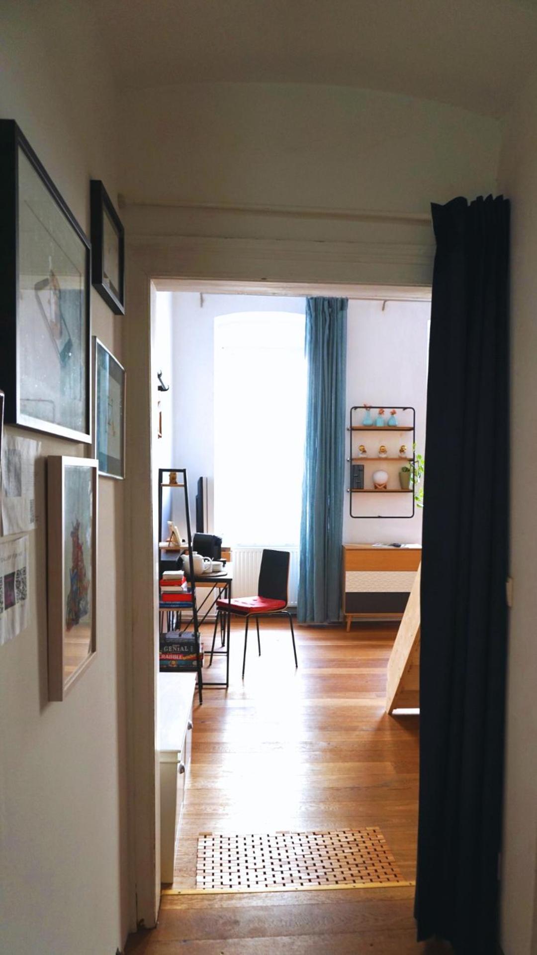 Apartment mit Balkon