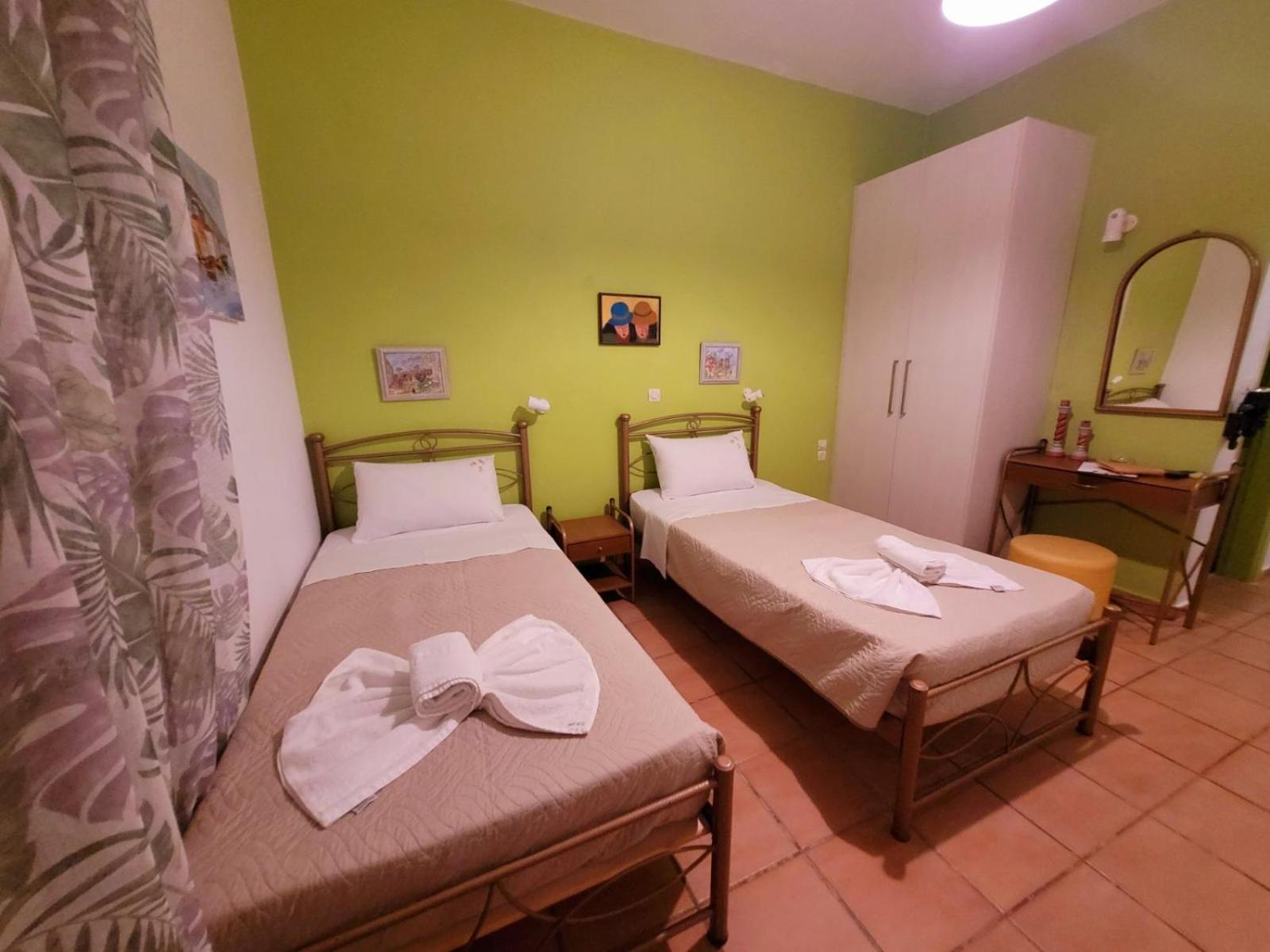 HELEN STUDIOS photo 5