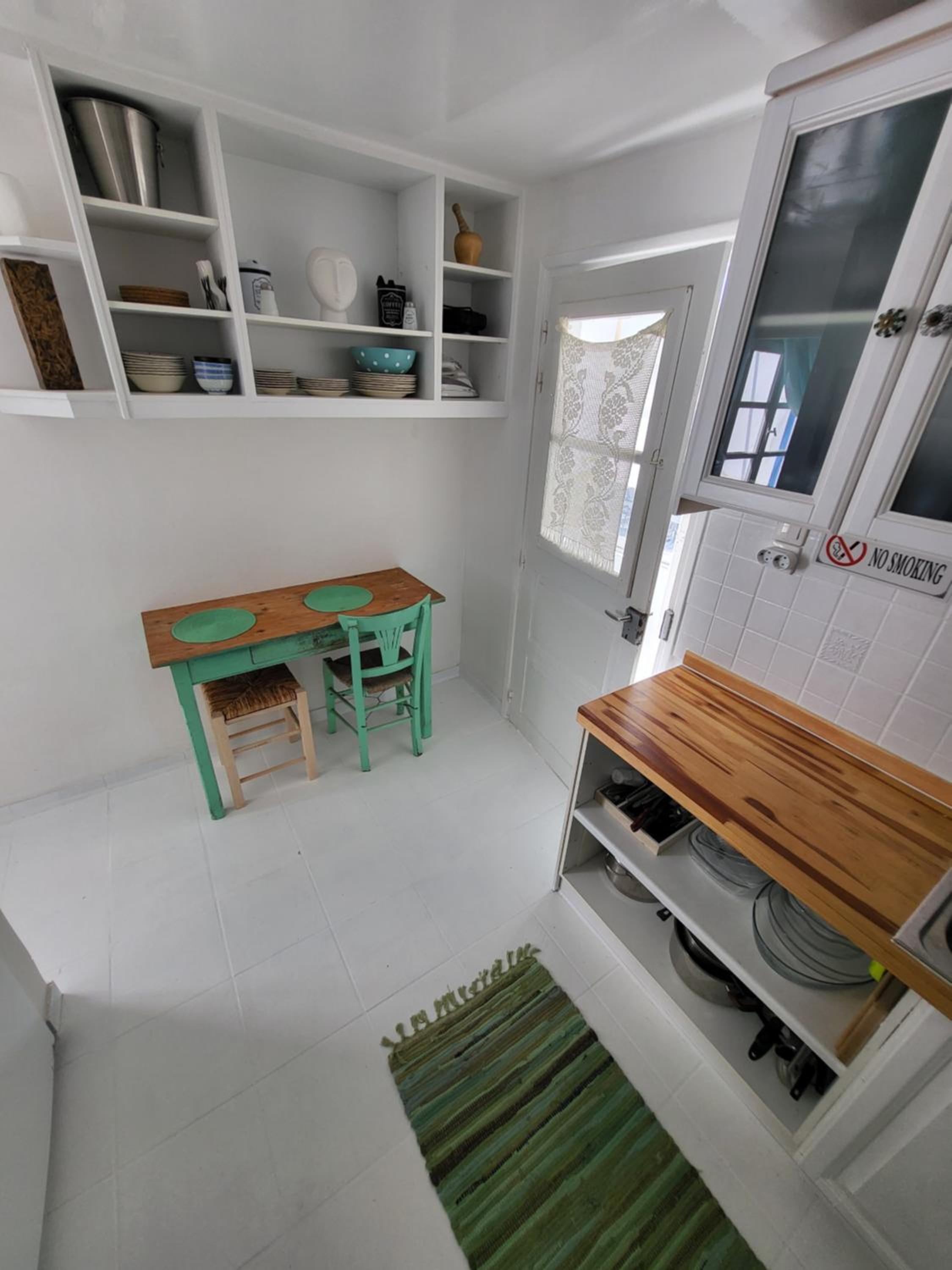 Manolia House