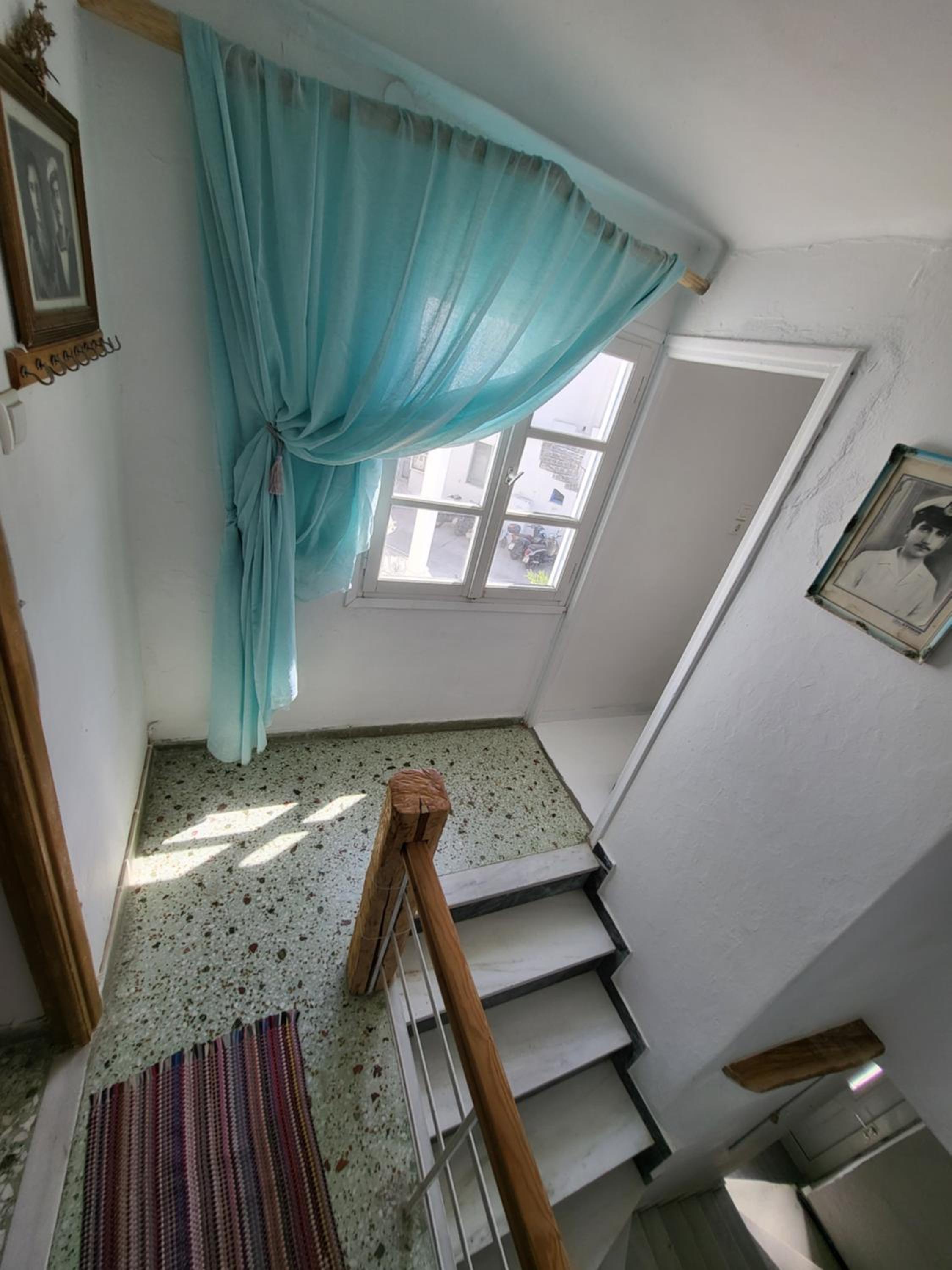 Manolia House