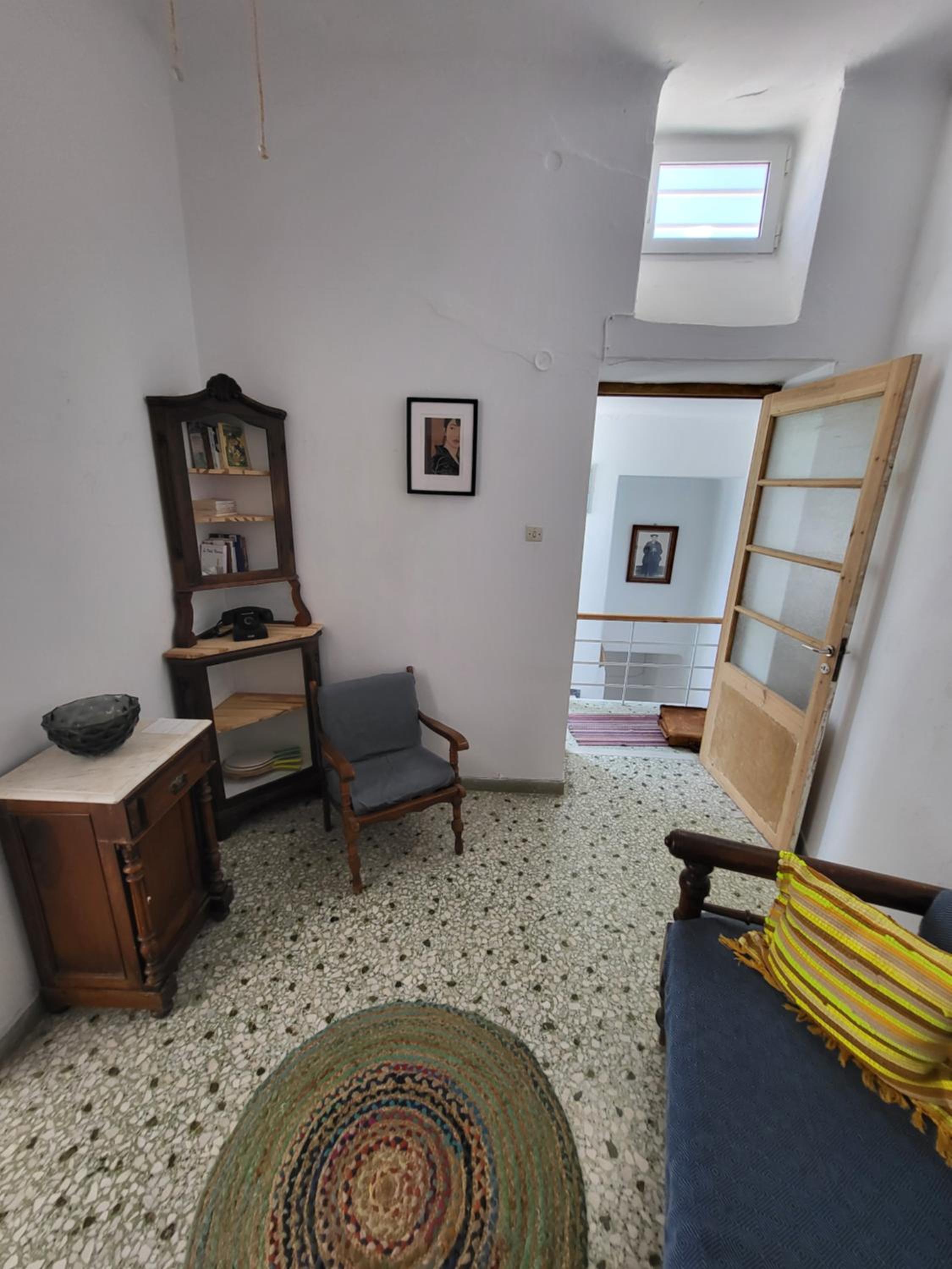 Manolia House