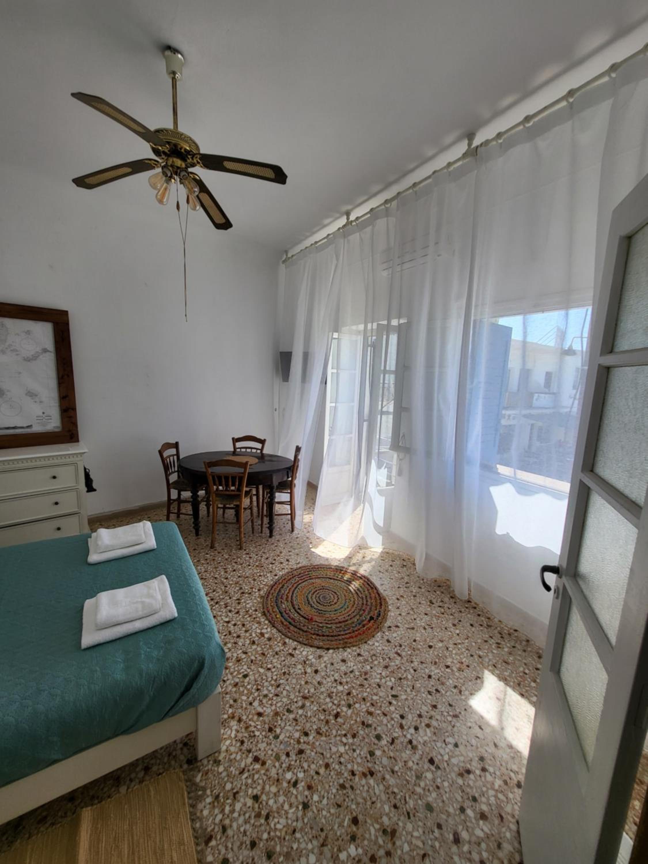 Manolia House