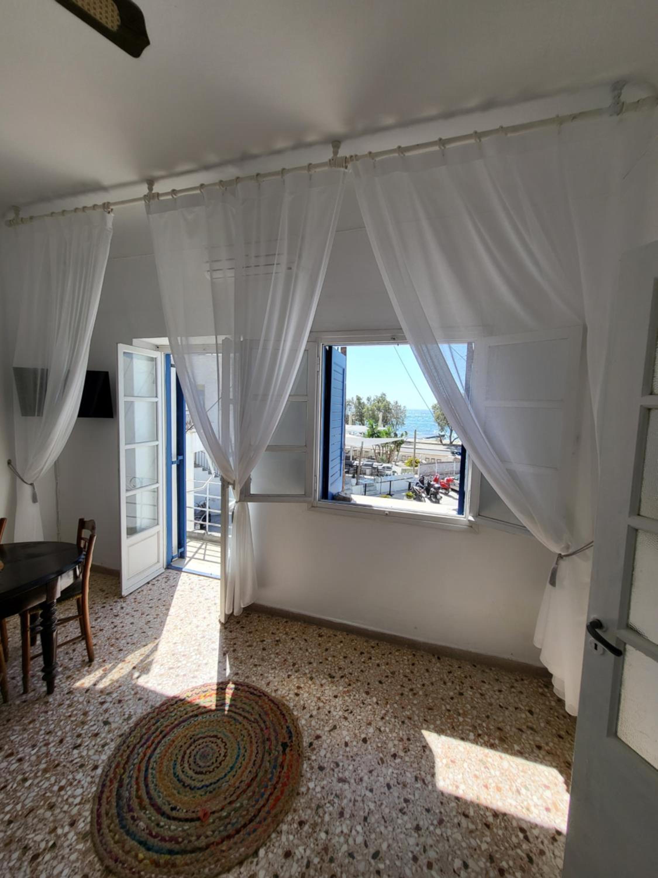 Manolia House