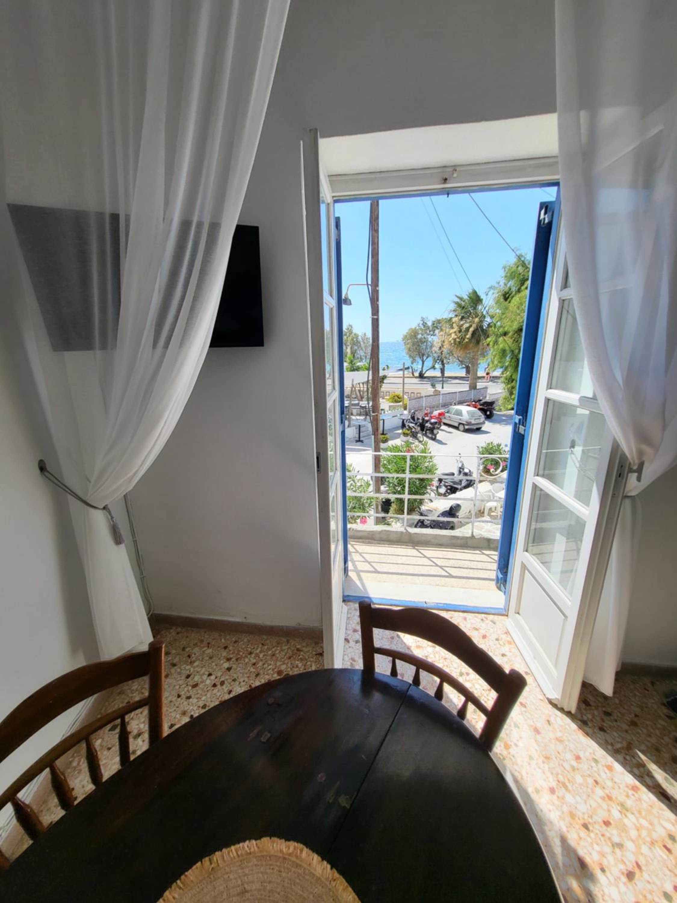 Manolia House