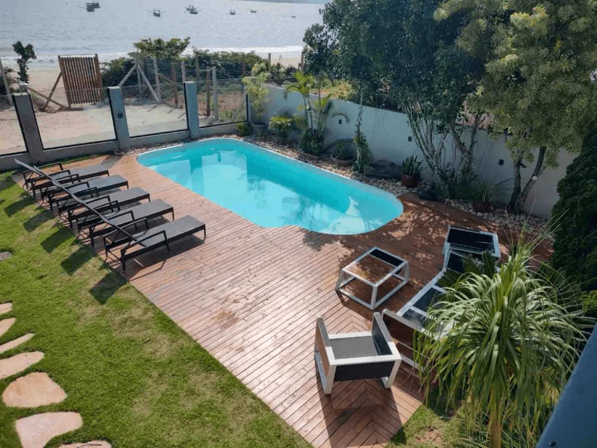 Curta! Casa pé na areia com piscina 10 min Beto Carrero