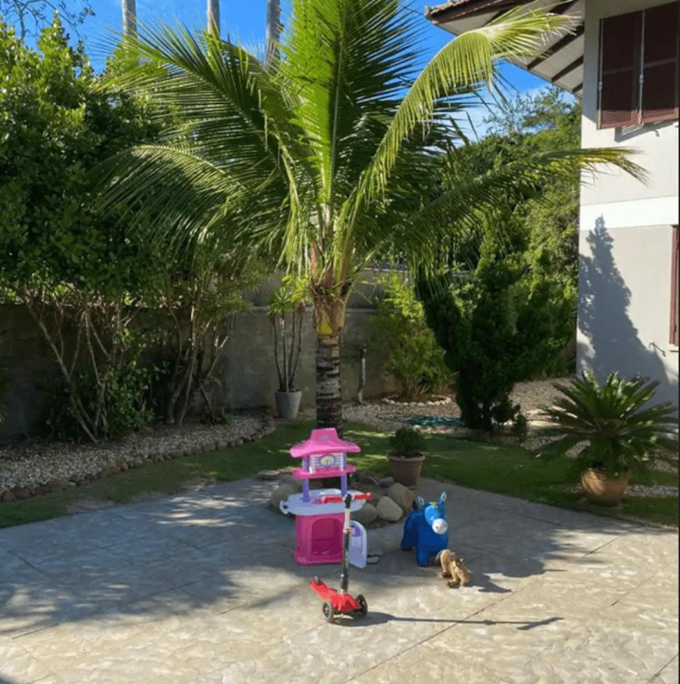 Curta! Casa pé na areia com piscina 10 min Beto Carrero