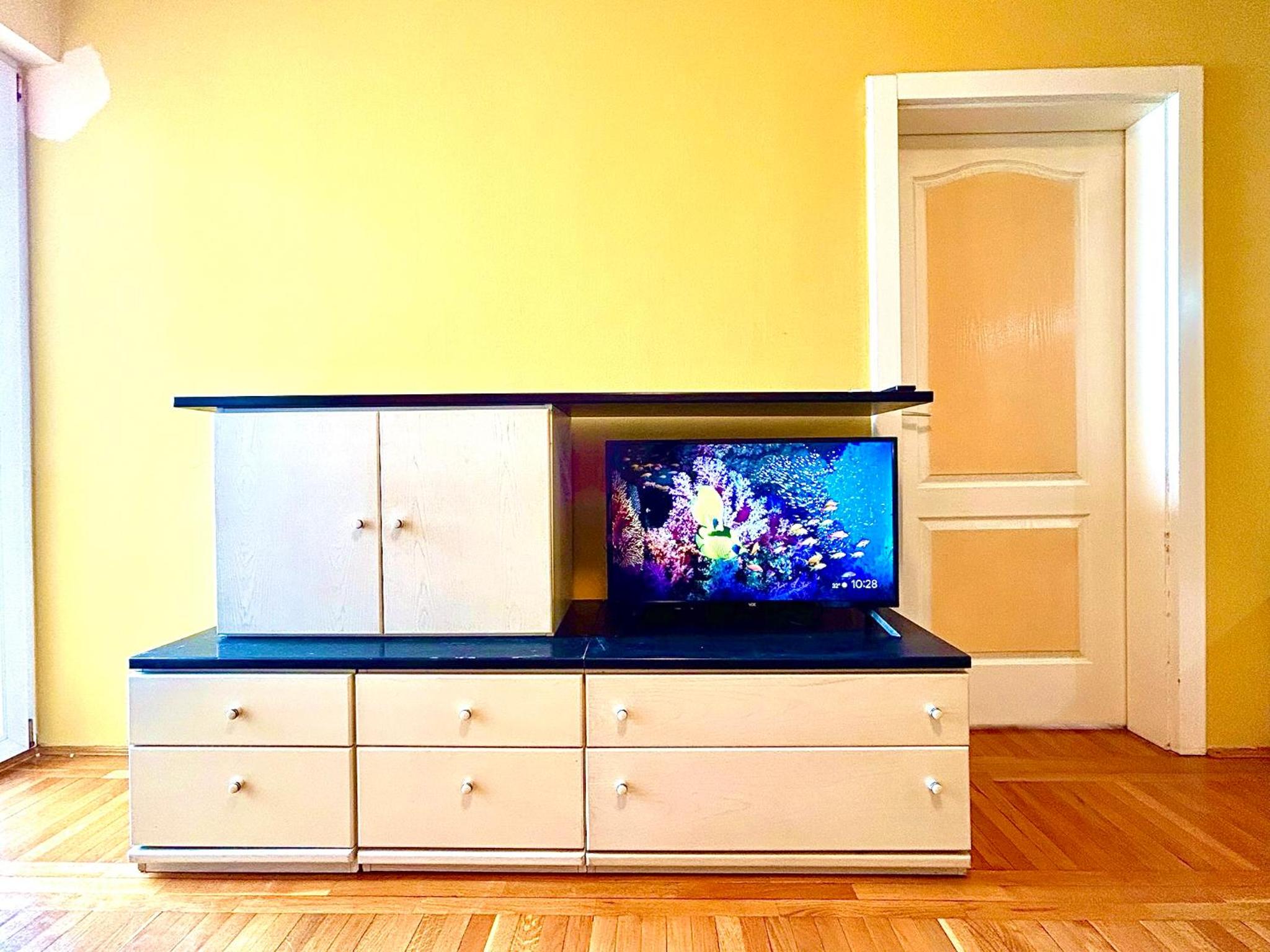 Big Apartment with Wifi, AC and SmartTV view 4