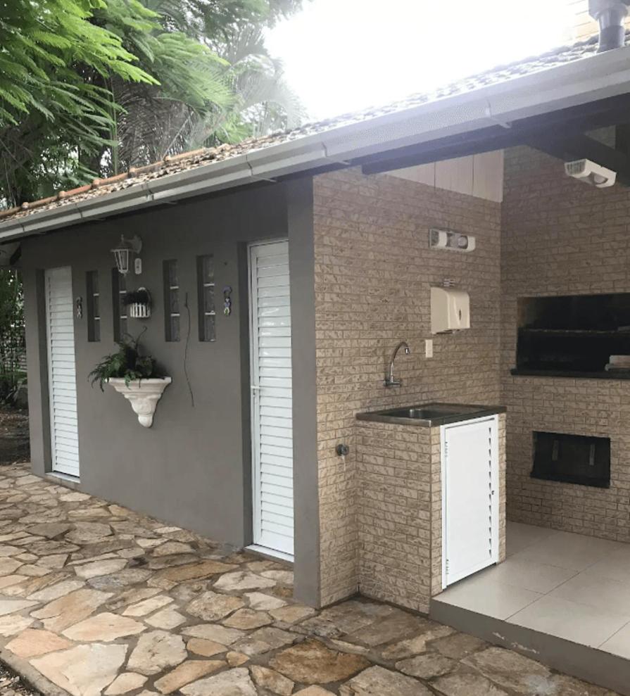 Curta! Casa pé na areia com piscina 10 min Beto Carrero