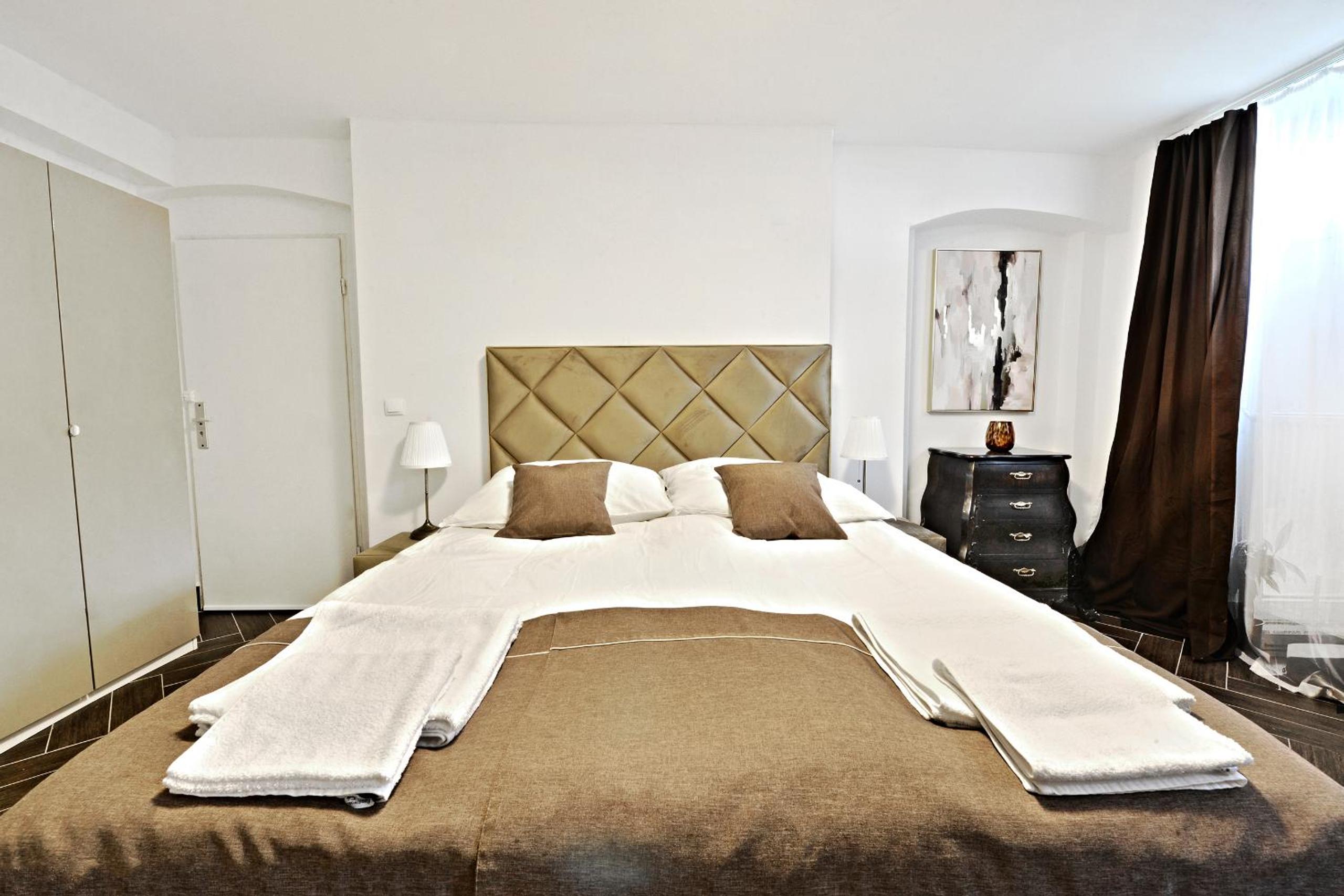 Lux Central Apartment