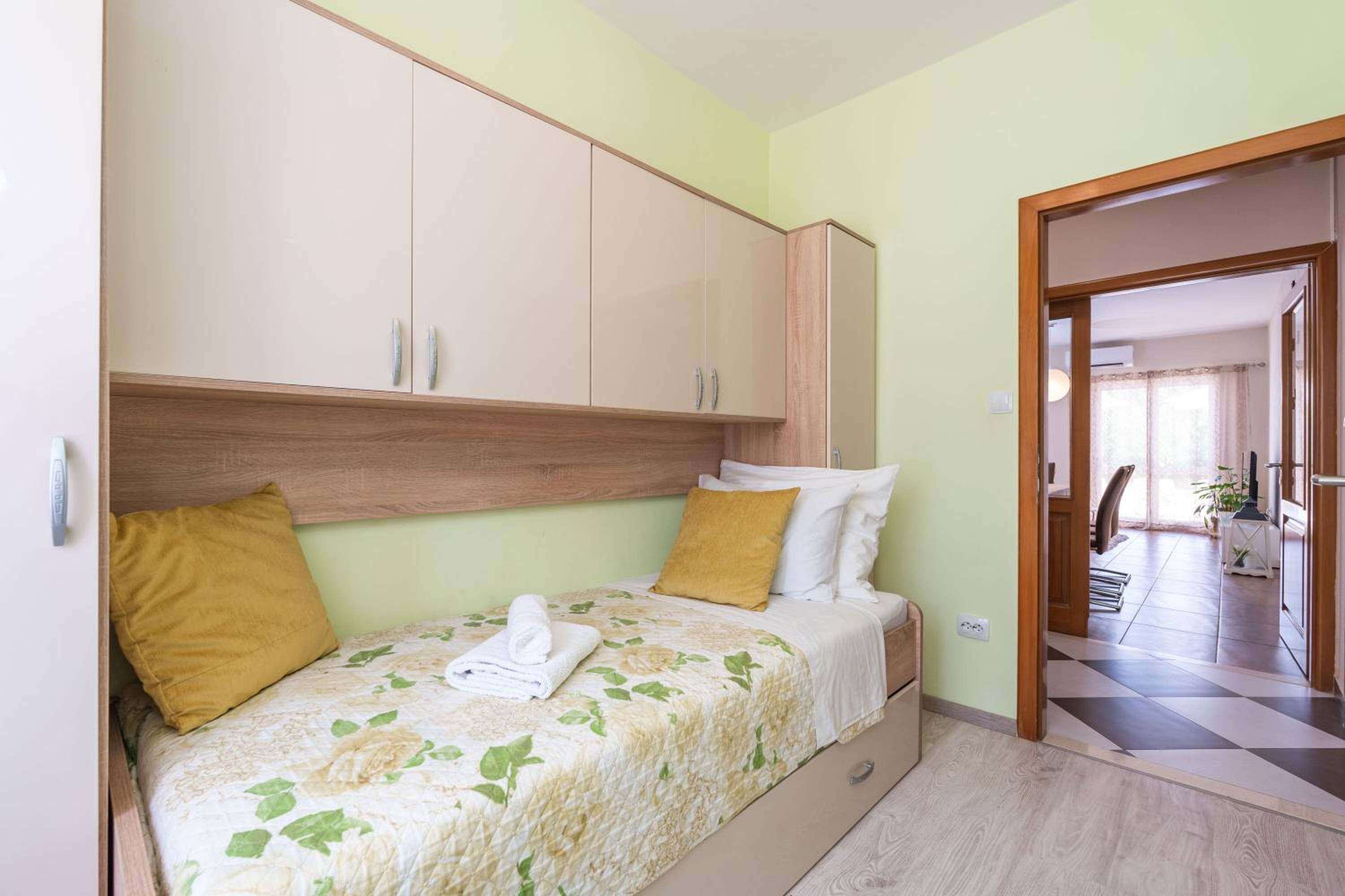 Villa Petmat - with private pool and 6 bedrooms