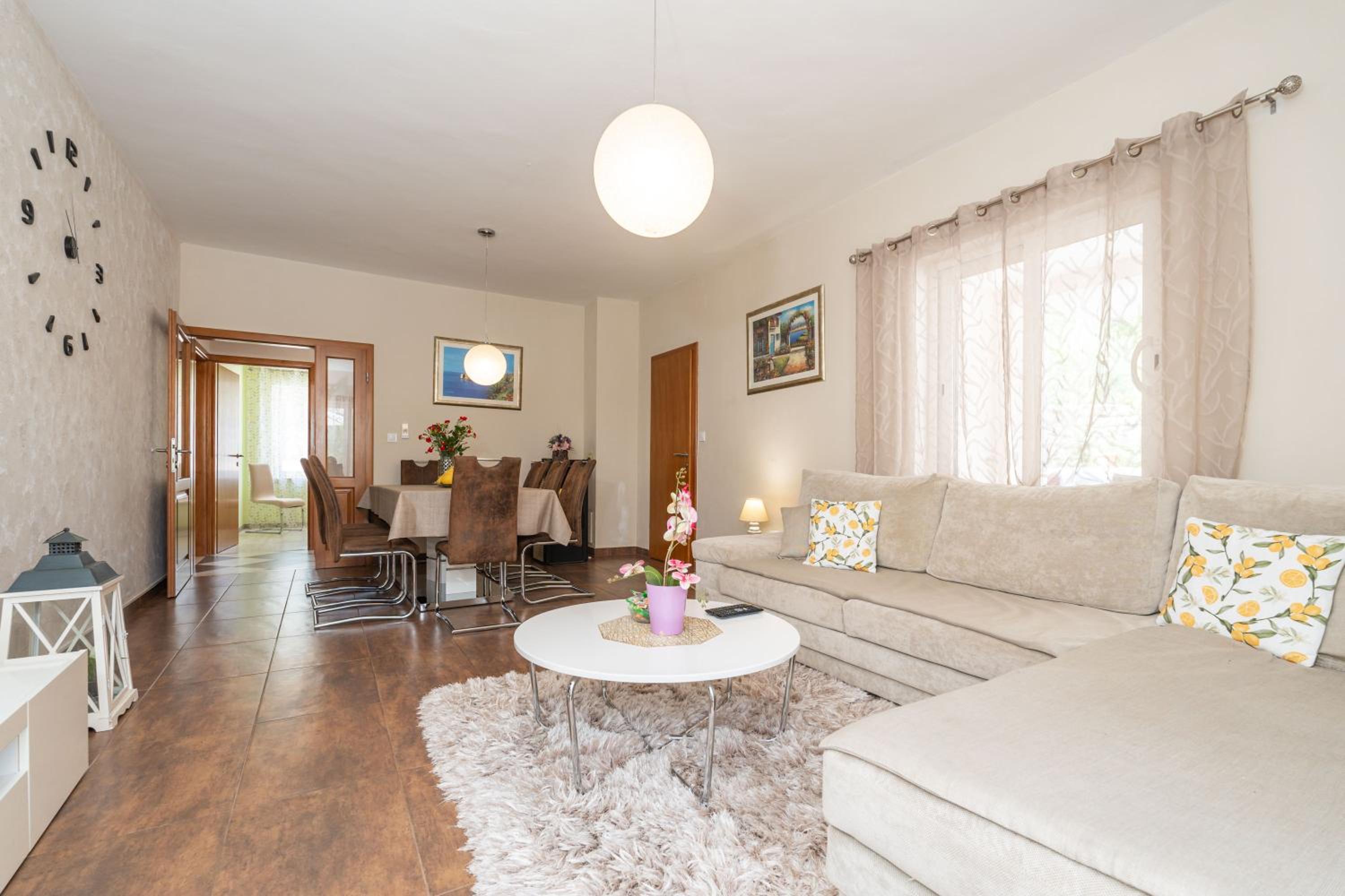 Villa Petmat - with private pool and 6 bedrooms