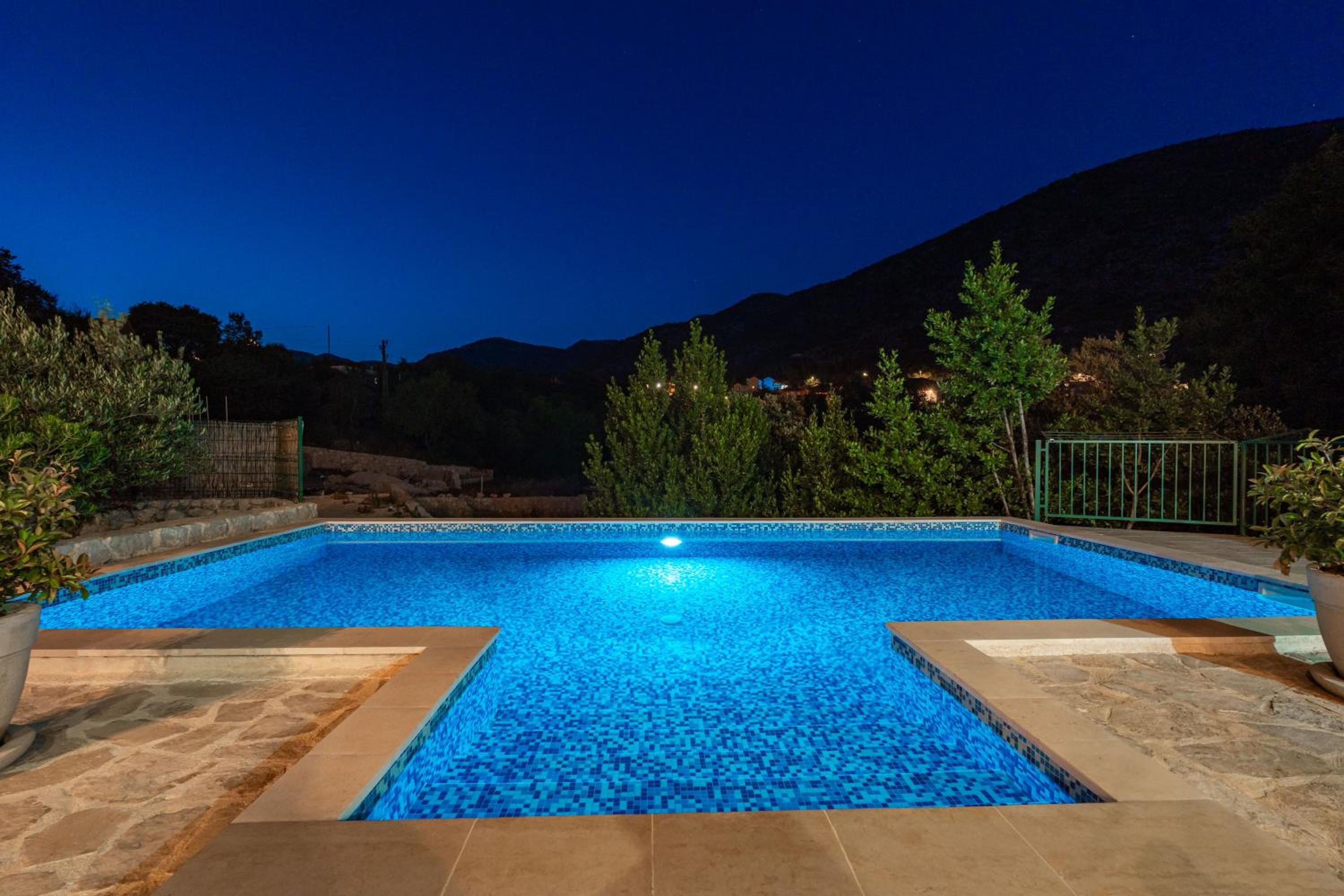 Villa Petmat - with private pool and 6 bedrooms