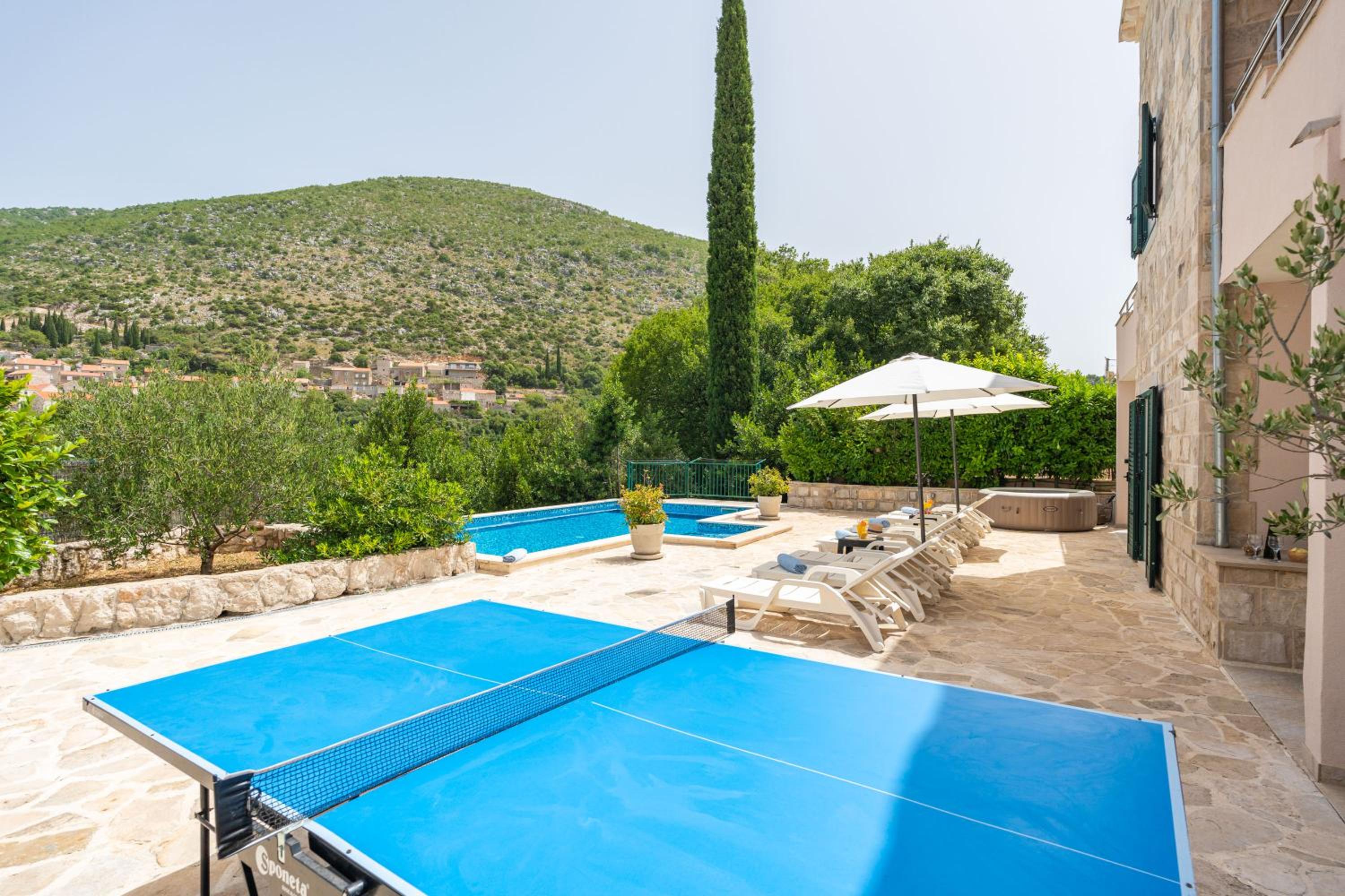 Villa Petmat - with private pool and 6 bedrooms