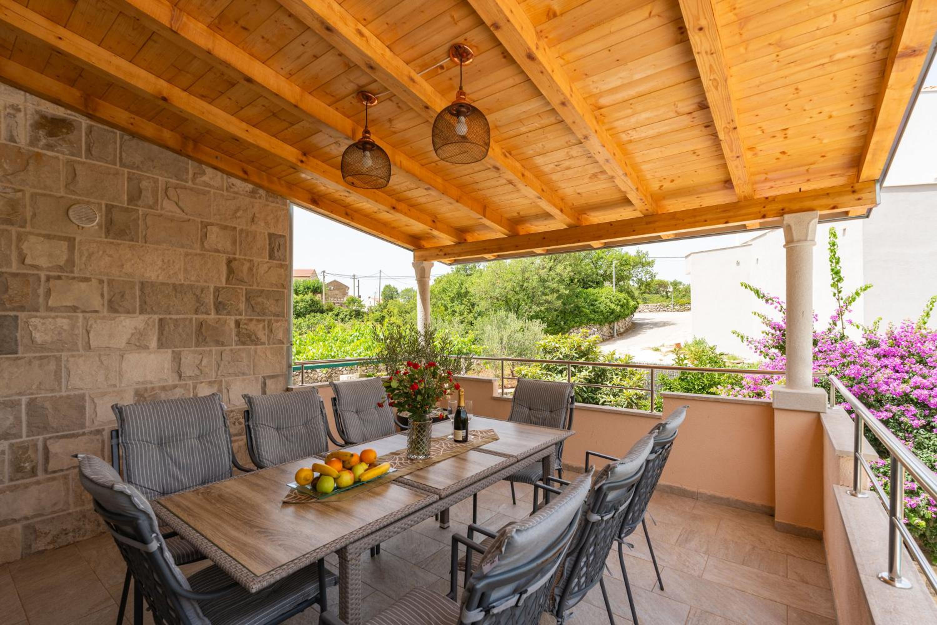 Villa Petmat - with private pool and 6 bedrooms