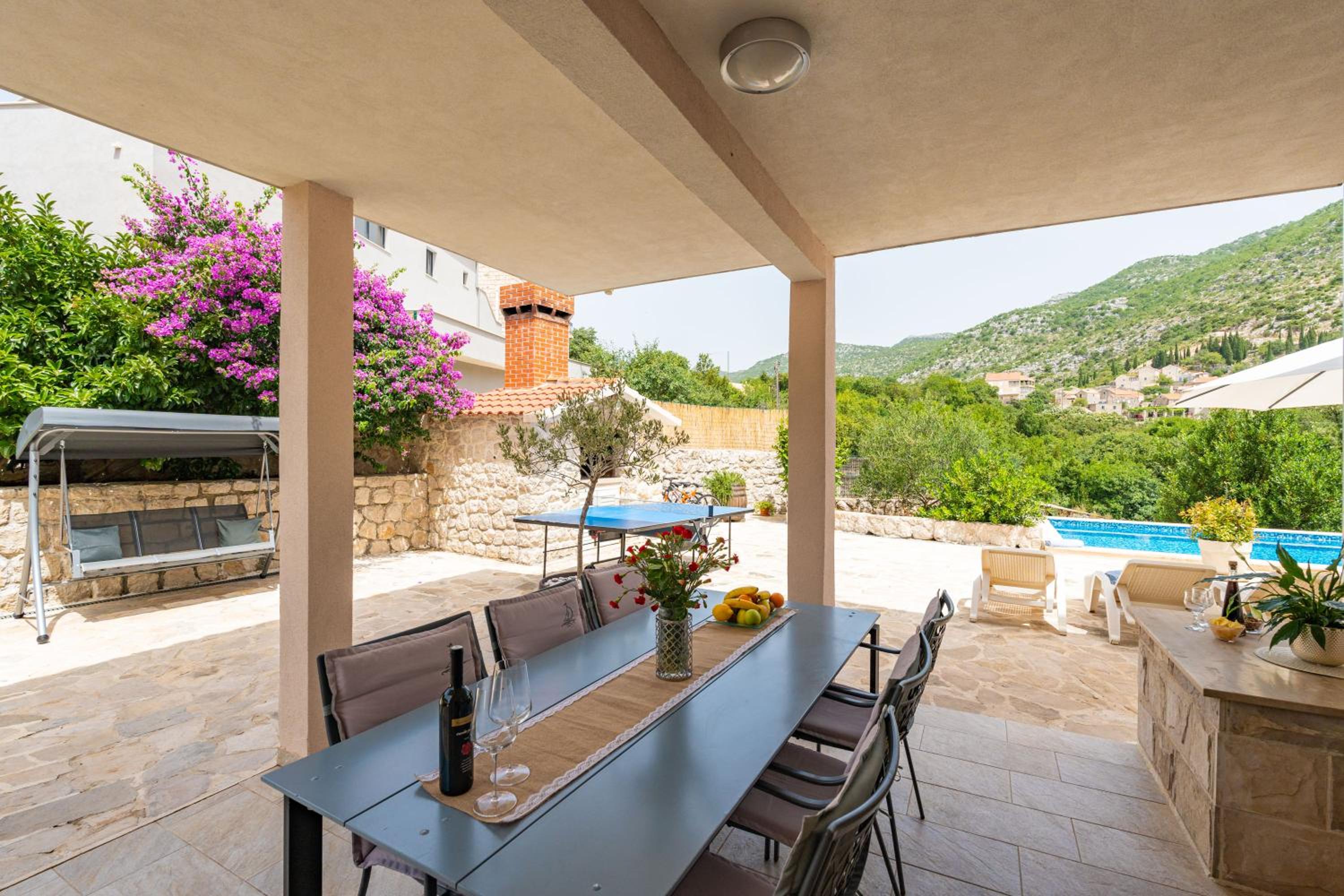 Villa Petmat - with private pool and 6 bedrooms