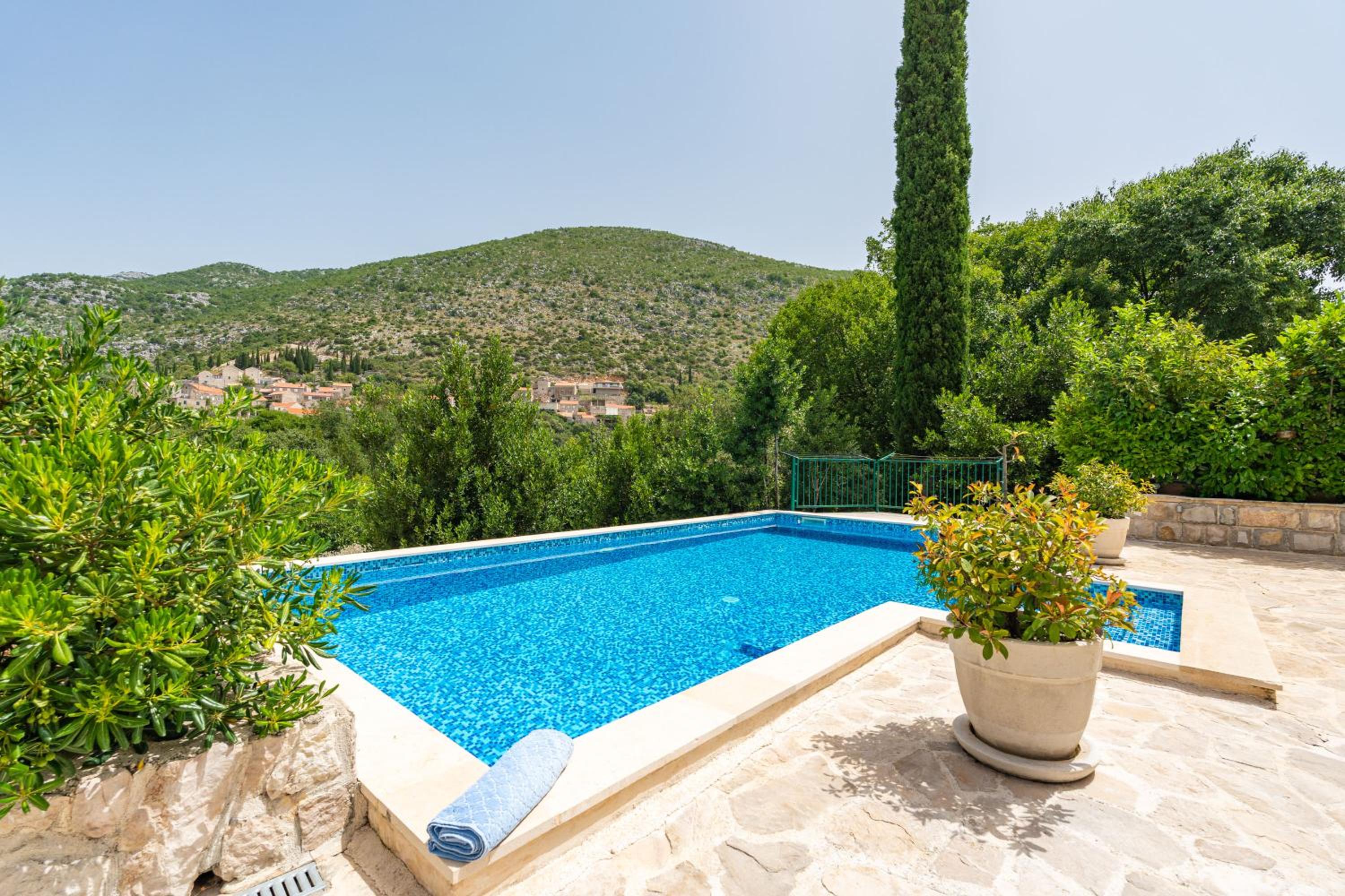 Villa Petmat - with private pool and 6 bedrooms