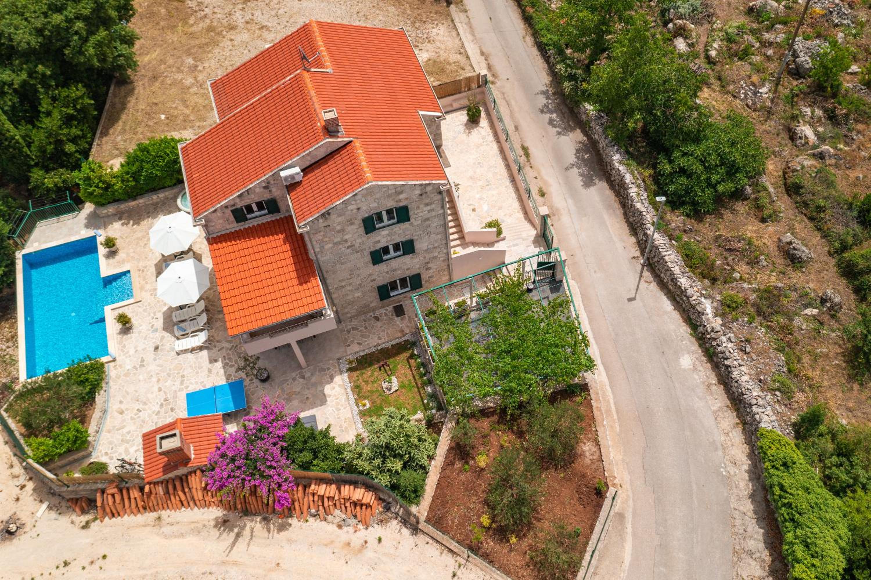 Villa Petmat - with private pool and 6 bedrooms