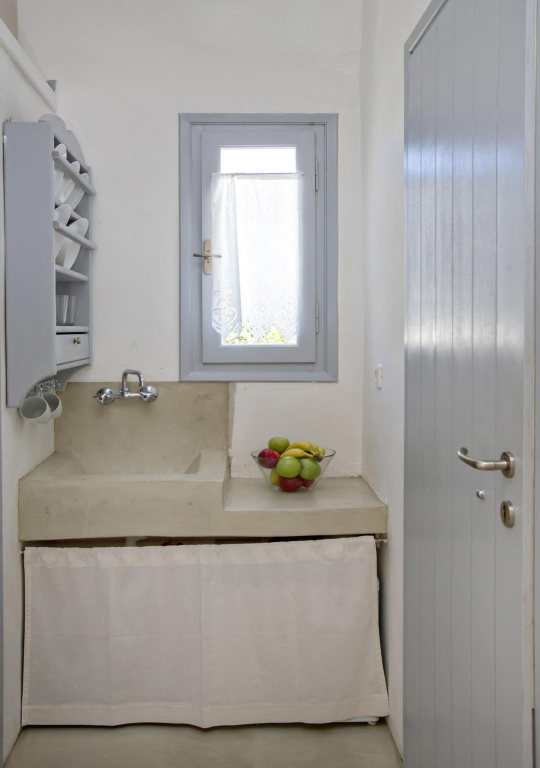 Iris house Agios Sostis