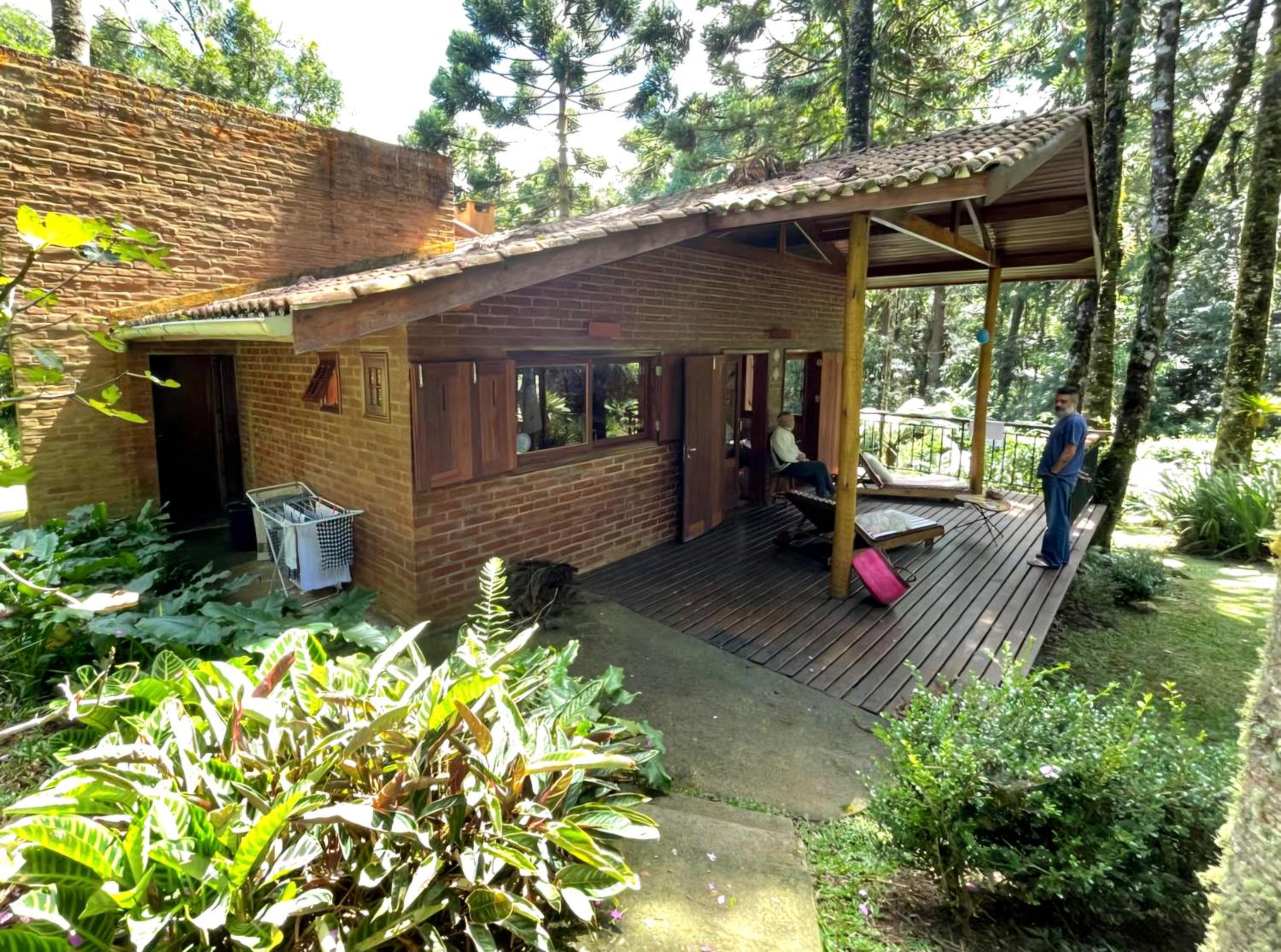 CASA EM MONTE VERDE CHARME E CONFORTO