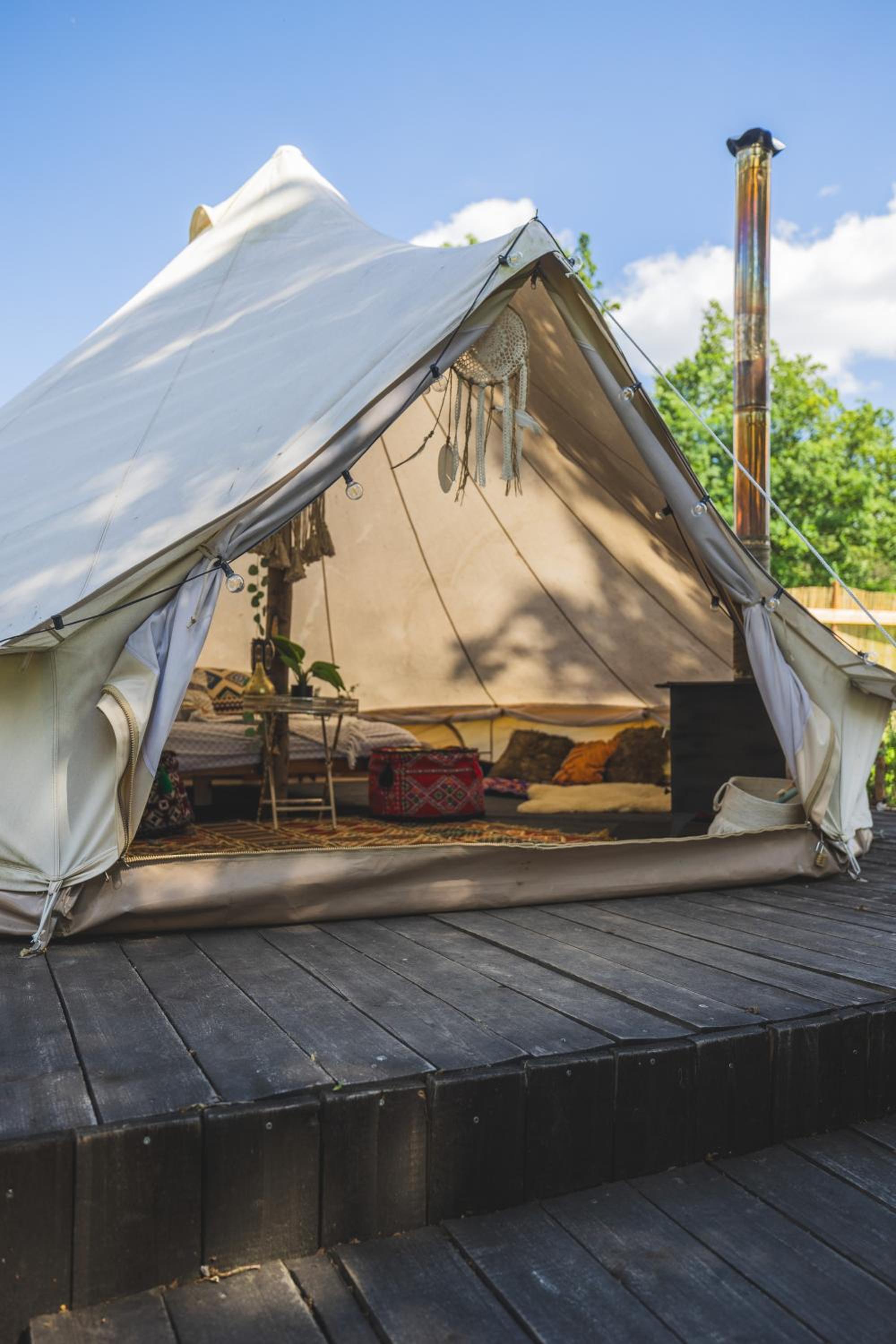 Glamping Hive