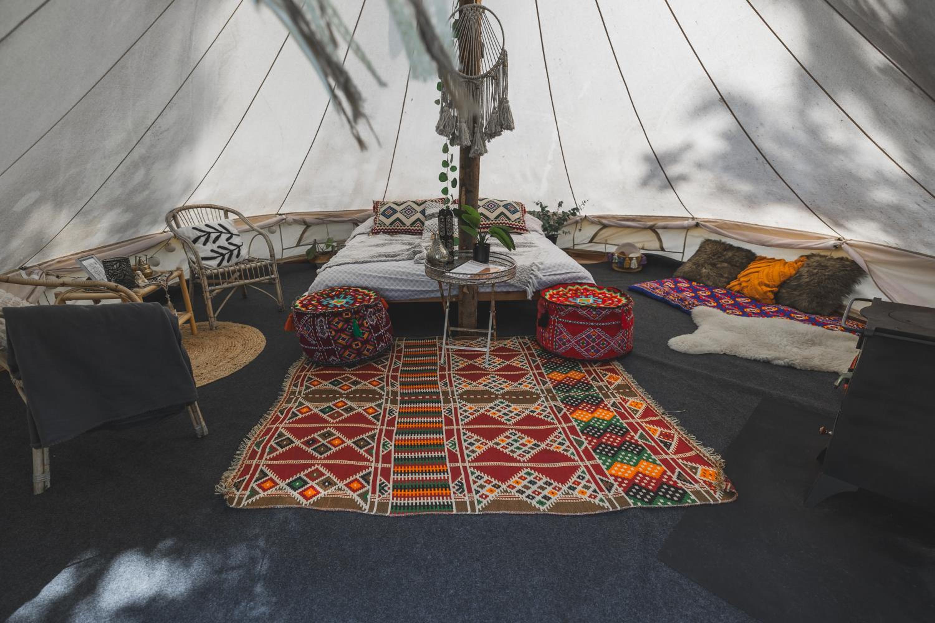 Glamping Hive