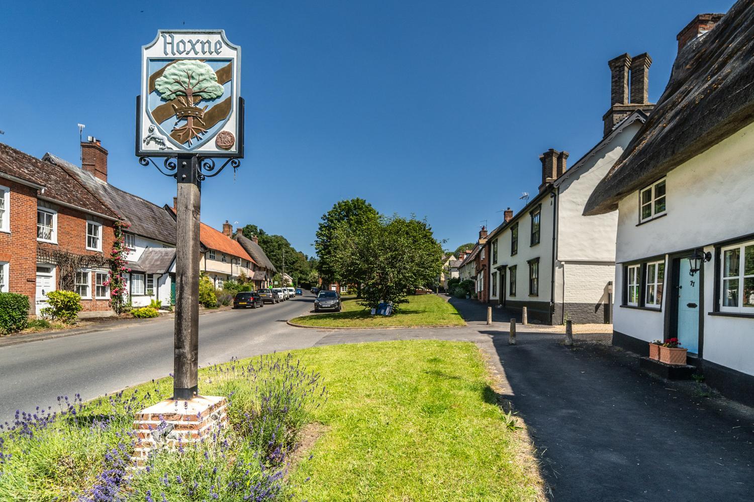 Cosy C17 cottage with country walks from the doorstep view 2