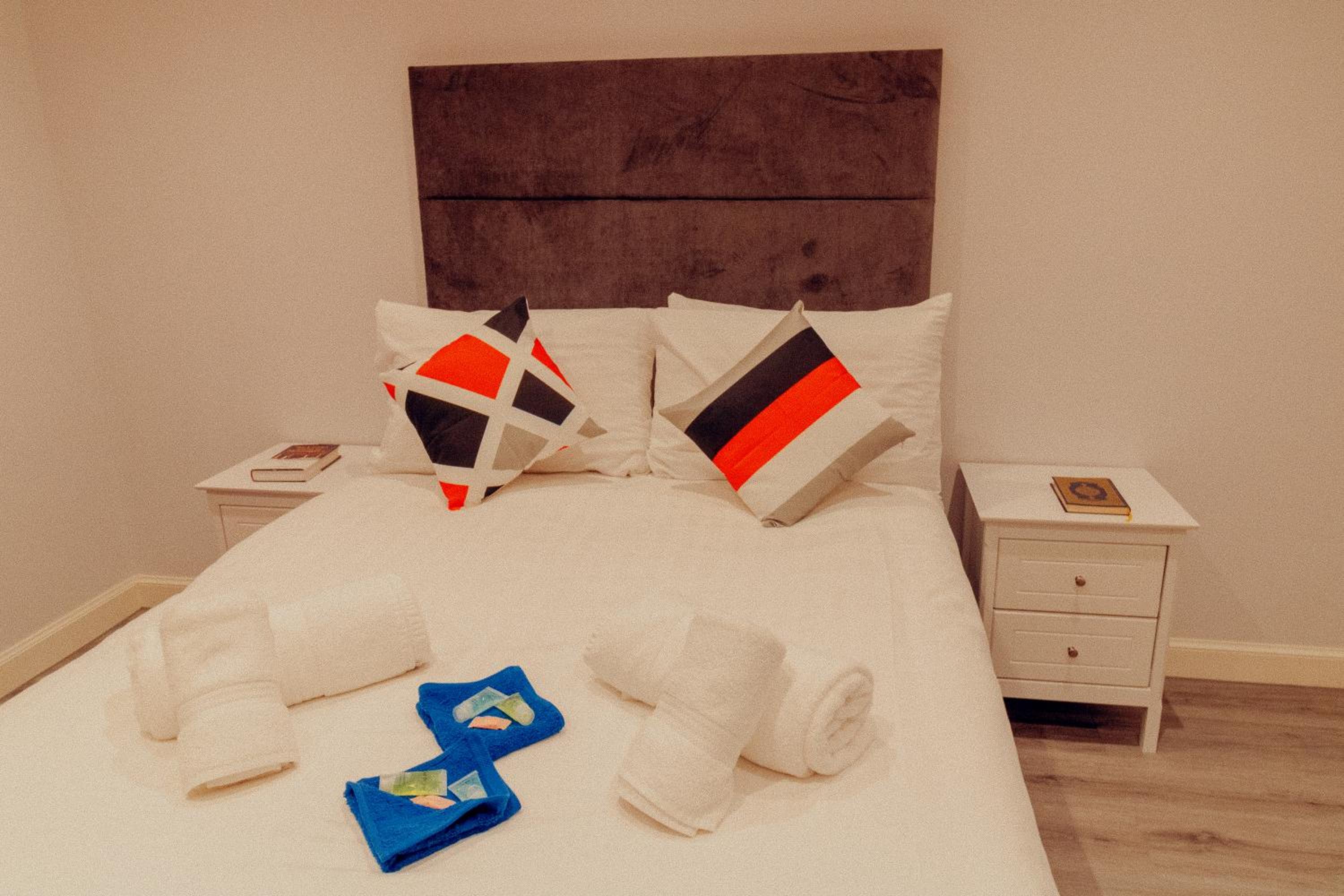 Mayfield Suites