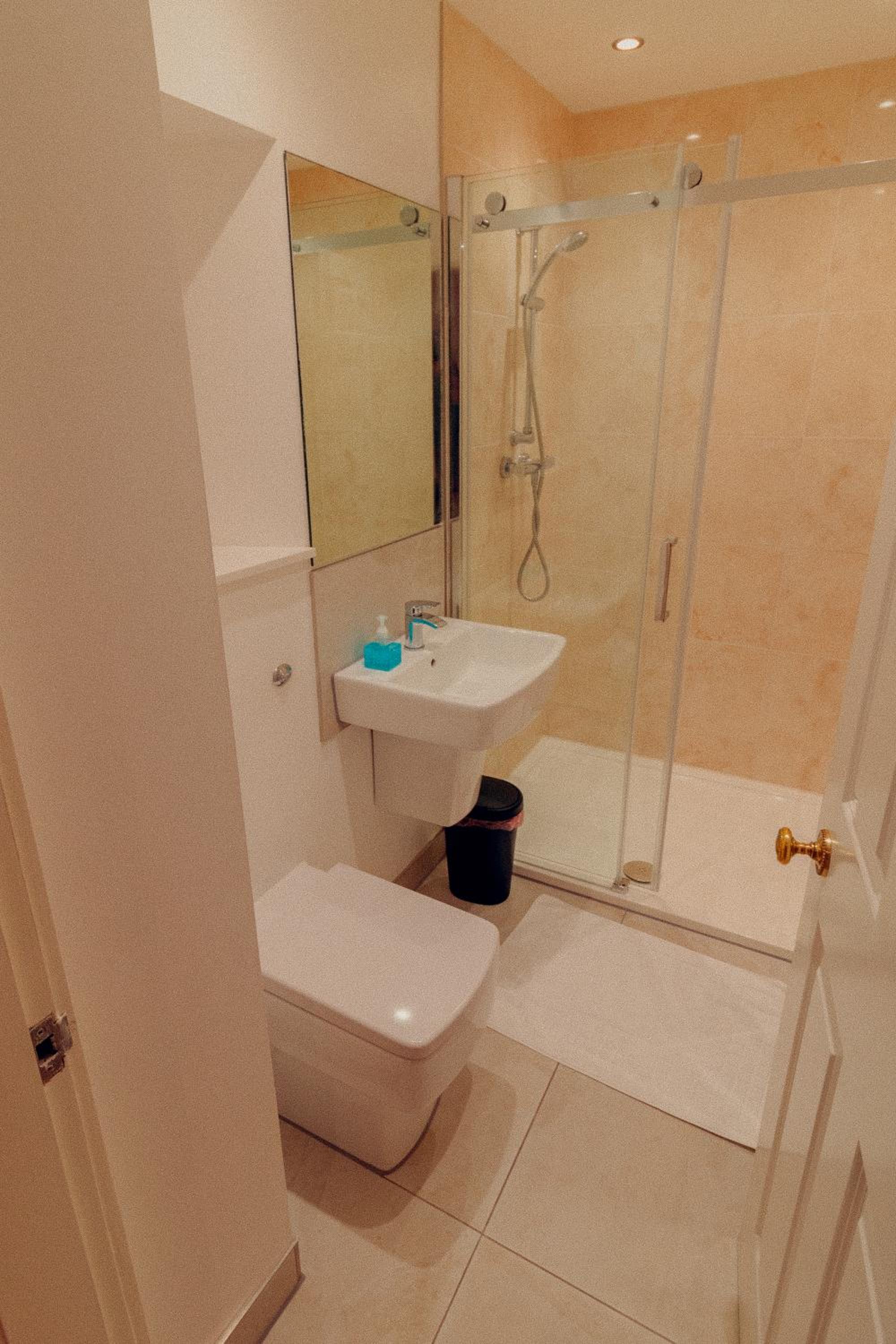 Mayfield Suites