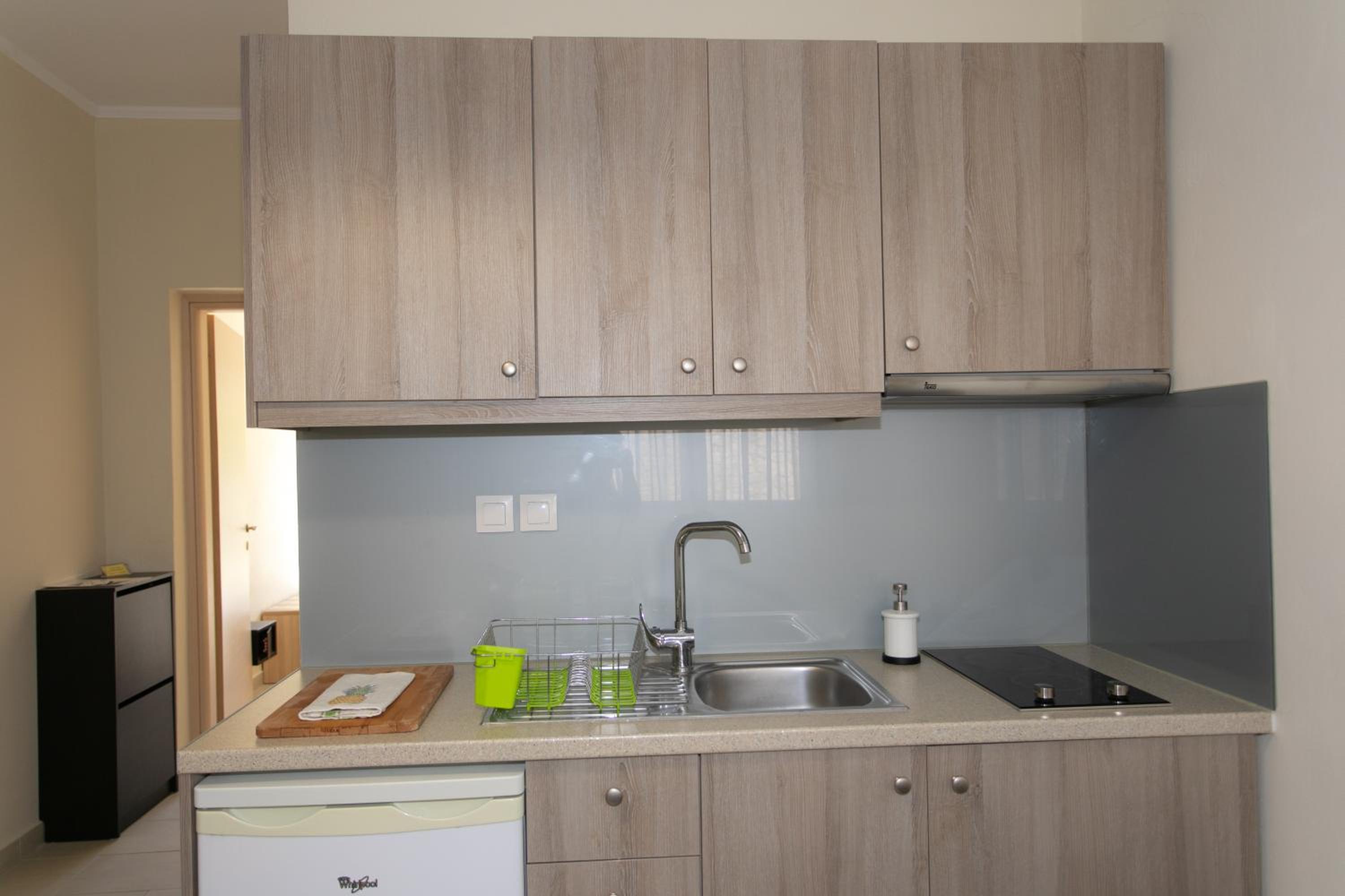 Canary Studios en Parga — kitchen