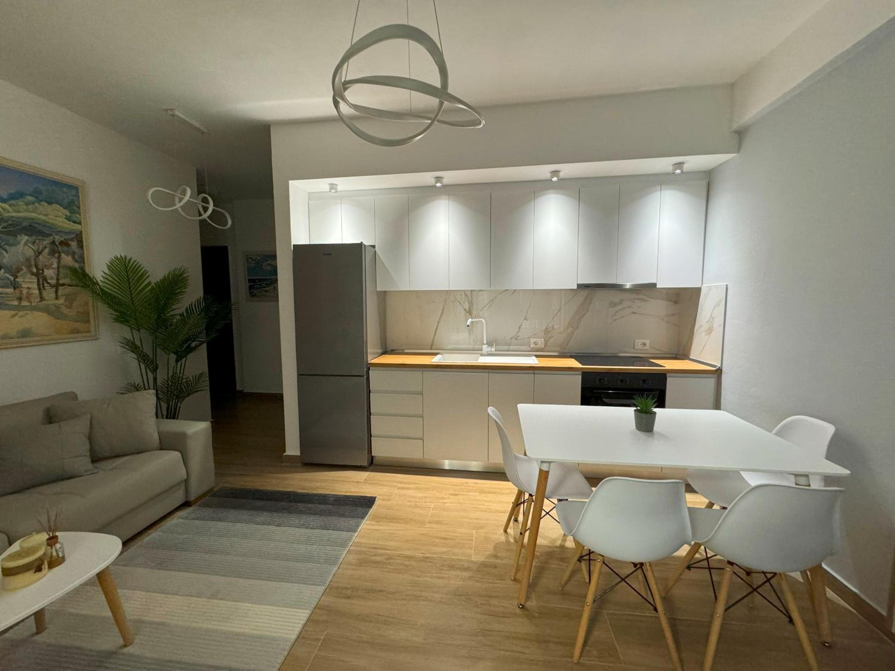 2min walk from sea Lungomare Vlore Jovi Apartment