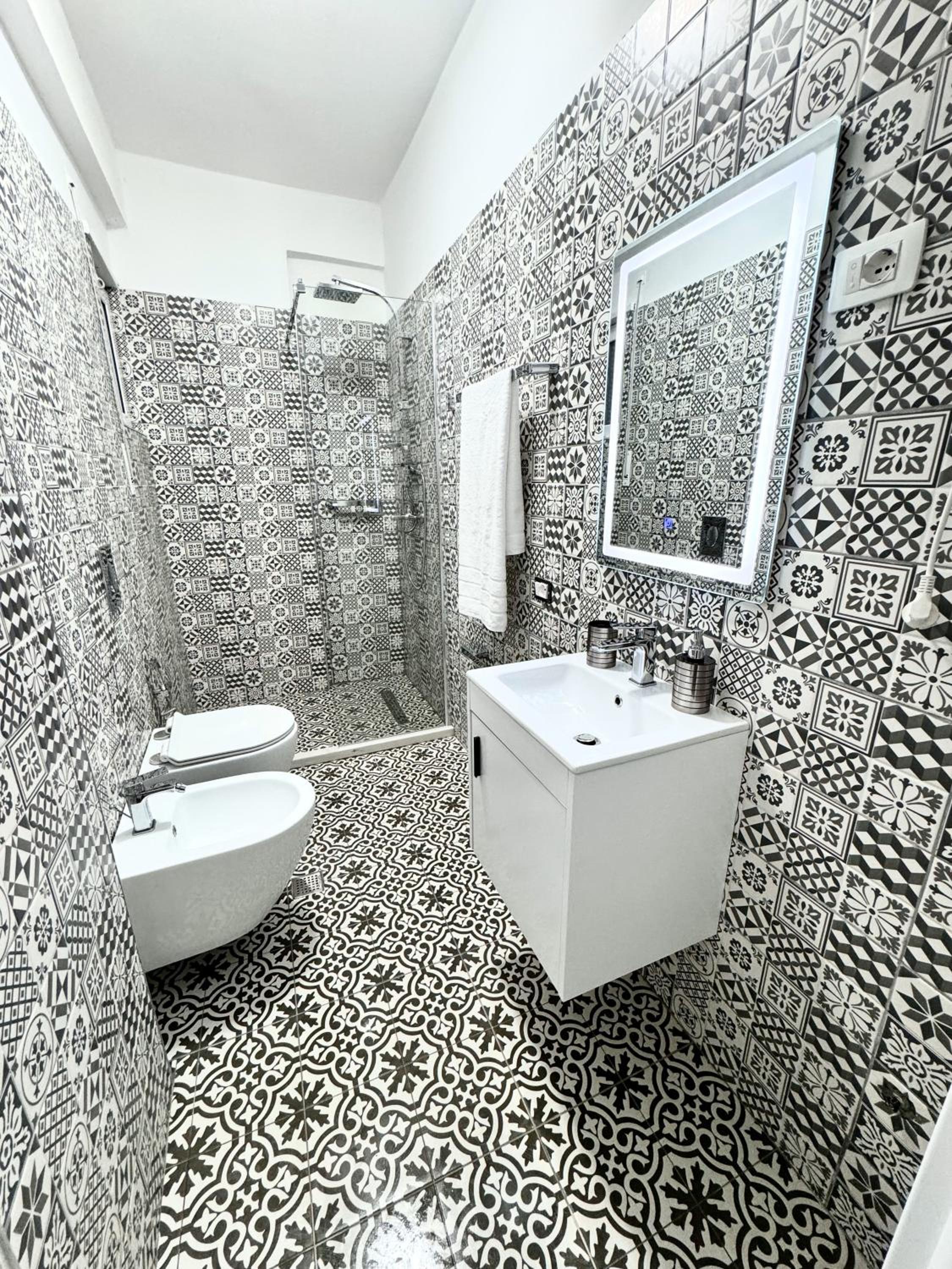 2min walk from sea Lungomare Vlore Jovi Apartment