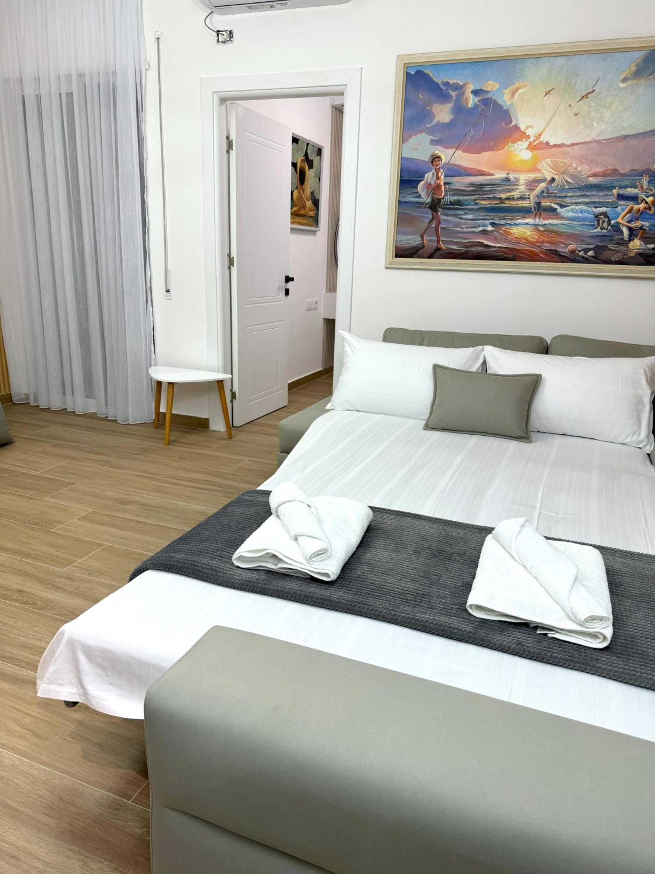 2min walk from sea Lungomare Vlore Jovi Apartment