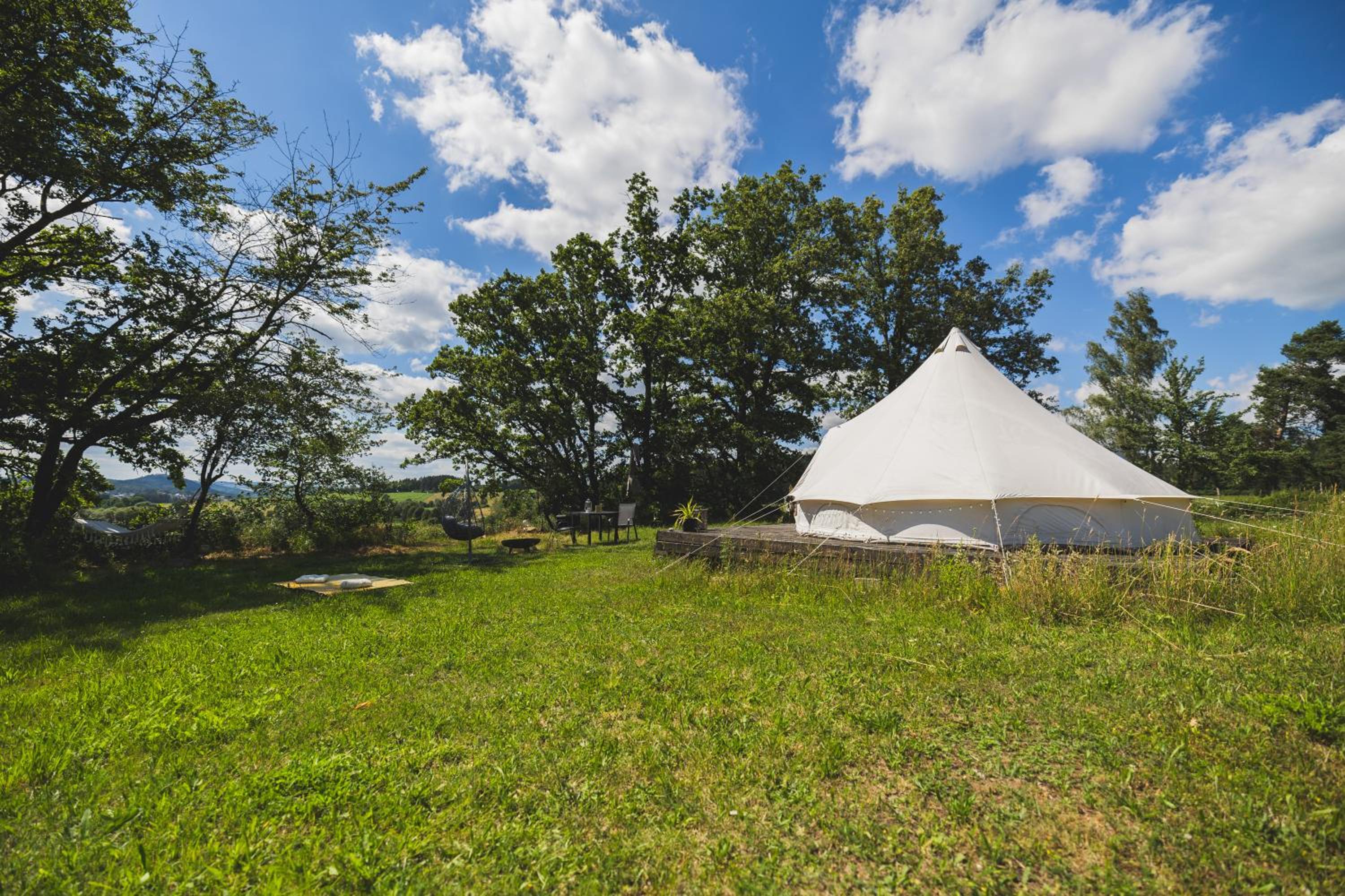 Glamping Hive