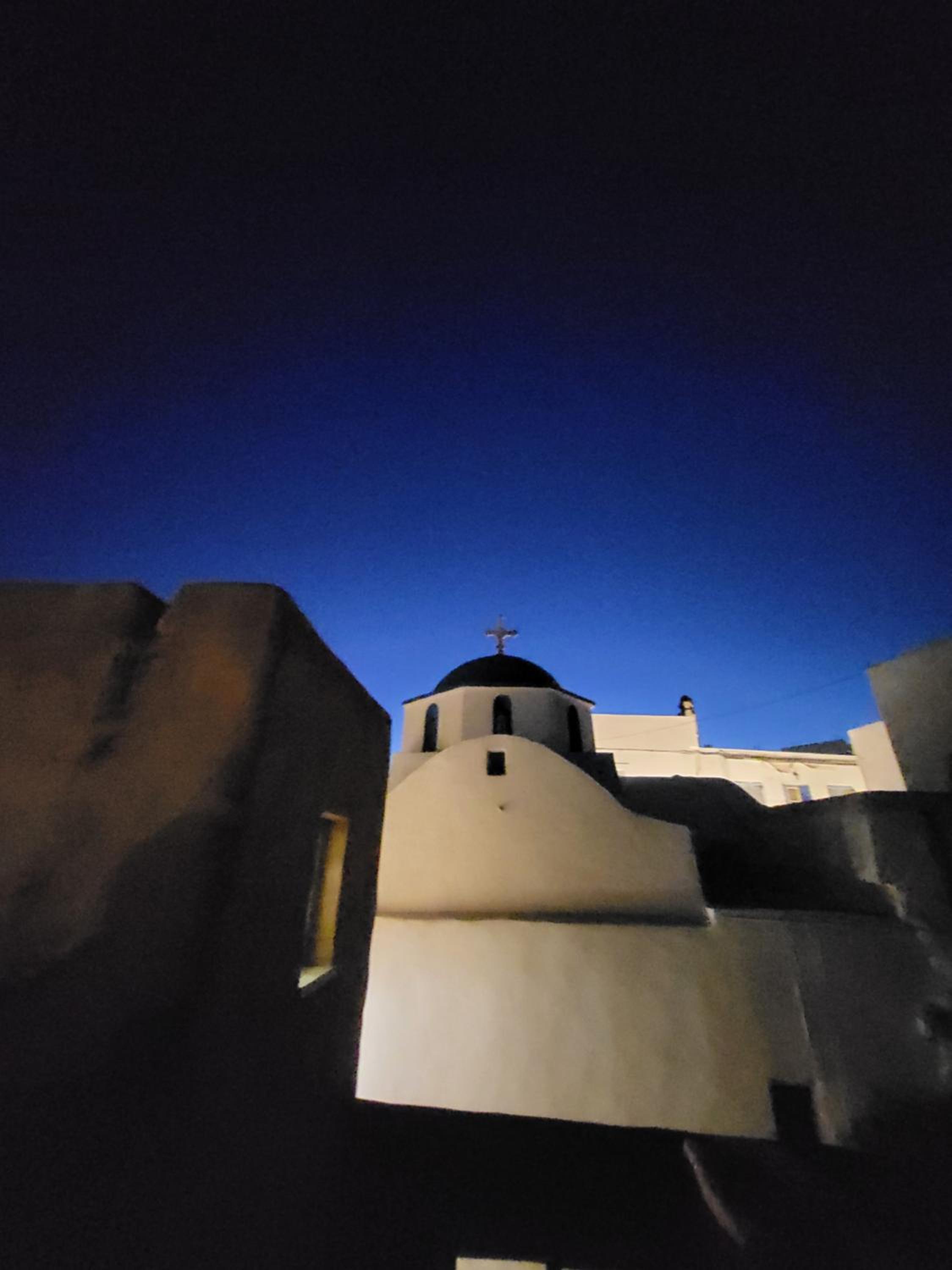 Manolia House